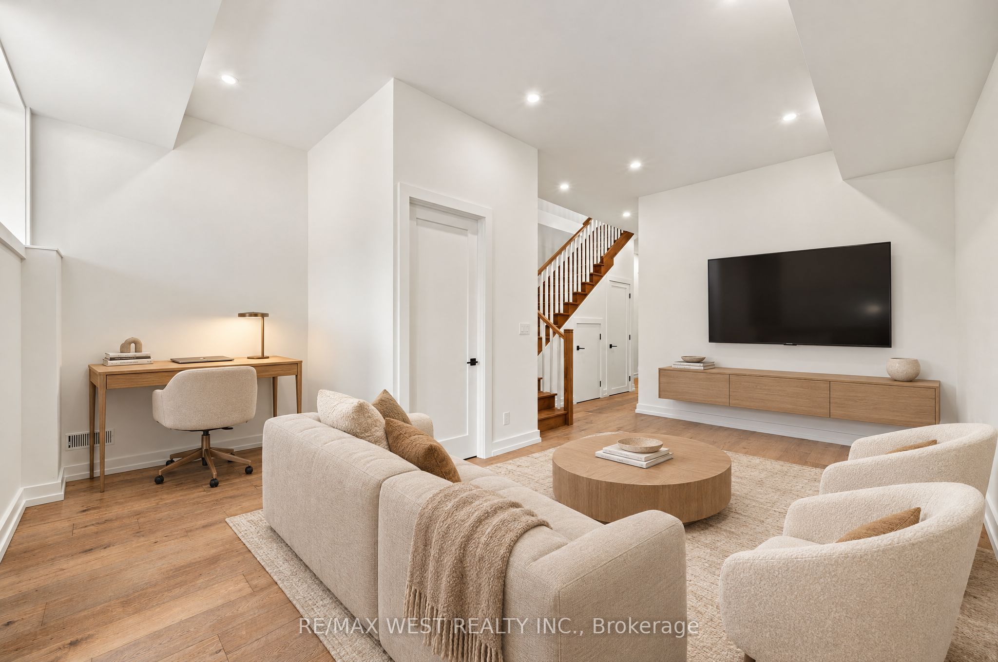 157 Aldercrest Avenue Property Photo 11