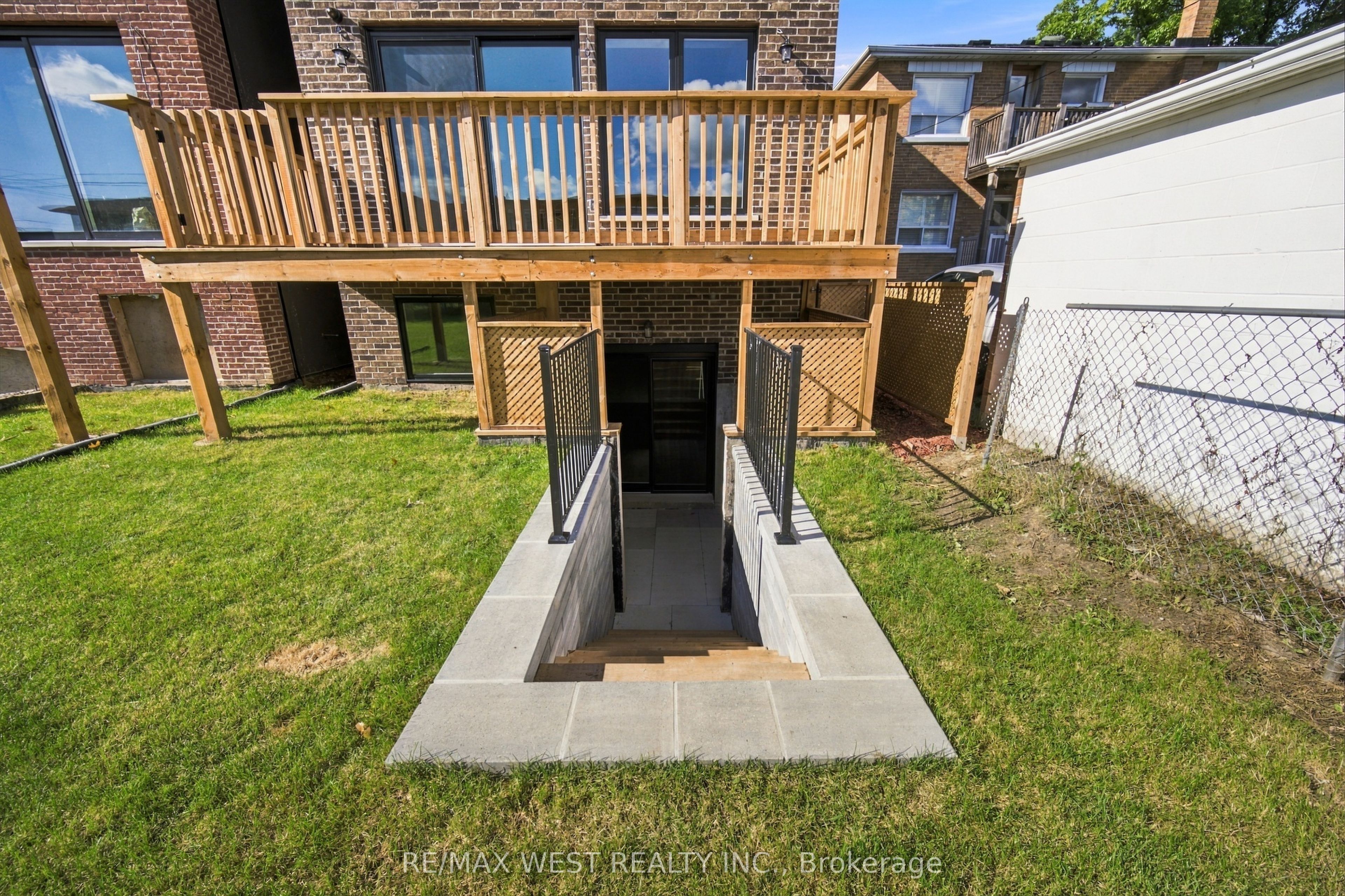 157 Aldercrest Avenue Property Photo 44
