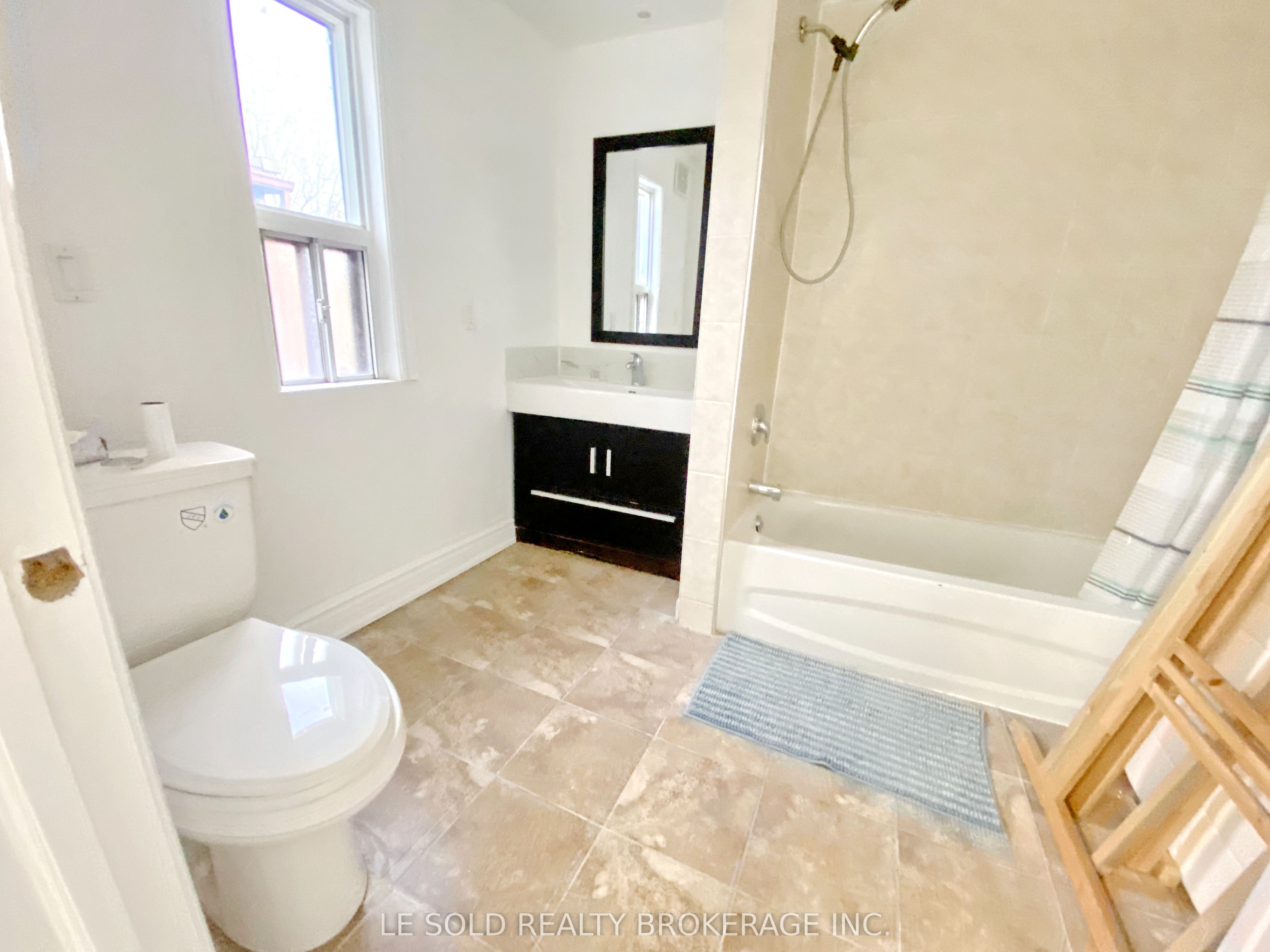 271 Hallam Street 1 Bedroom Property Photo 2