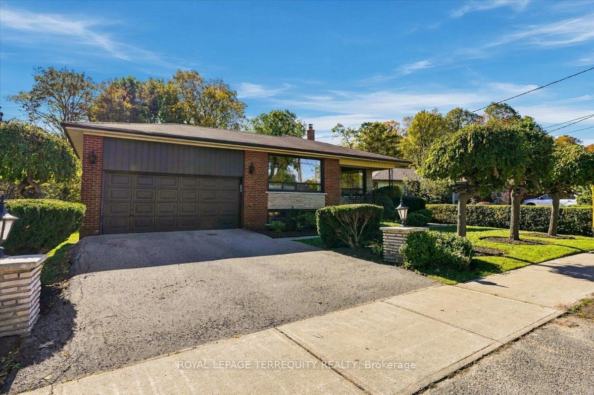 169 Grandravine Drive Property Photo 3