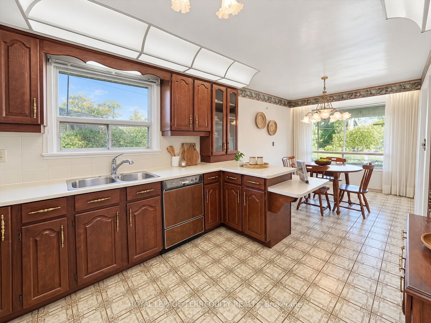 169 Grandravine Drive Property Photo 17