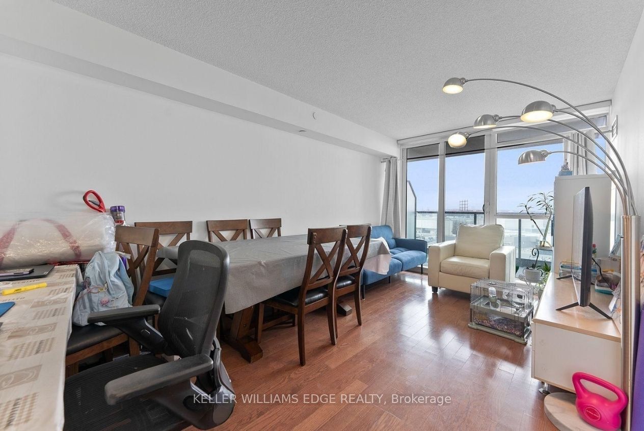 215 Sherway Gardens Road 809 Property Photo 6