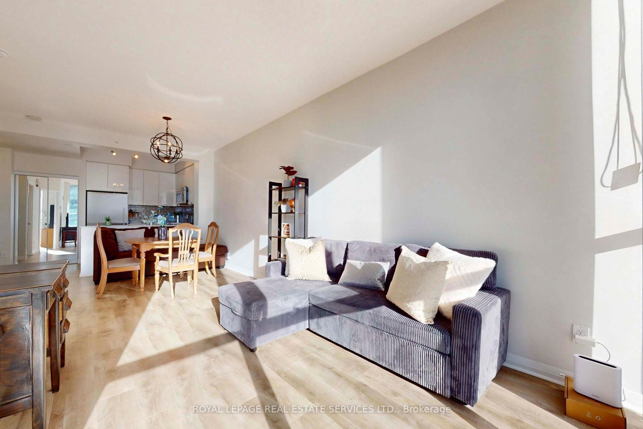55 Eglinton Avenue W 1701 Property Photo 10