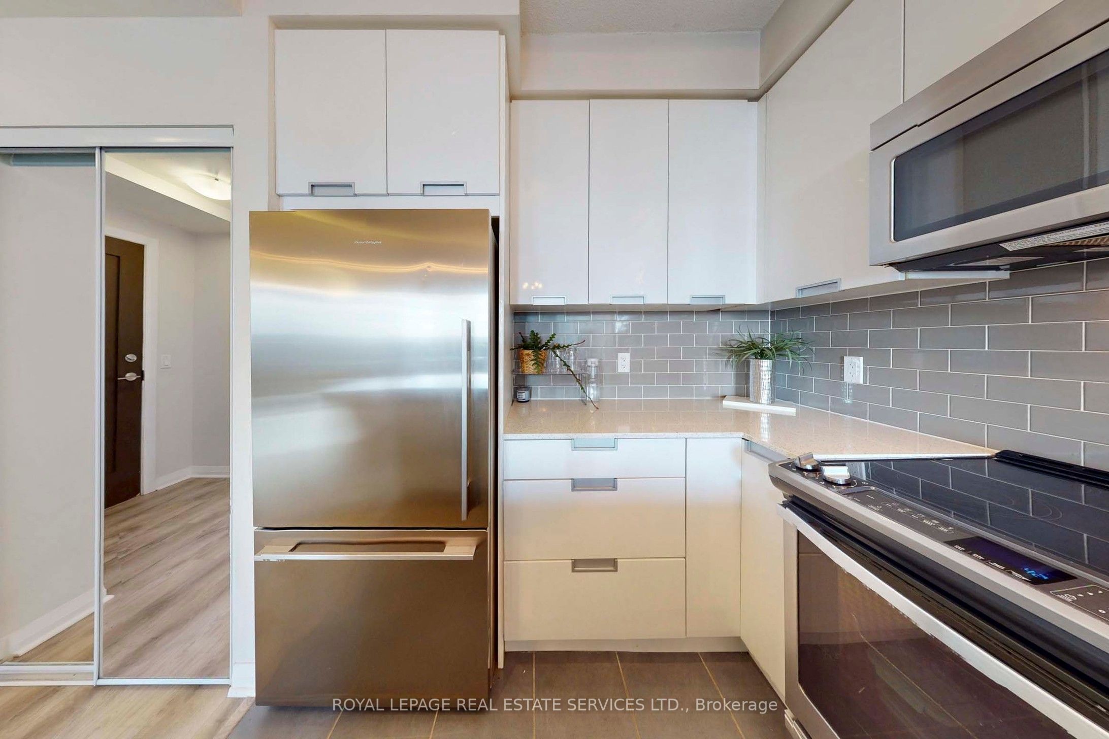 55 Eglinton Avenue W 1701 Property Photo 17