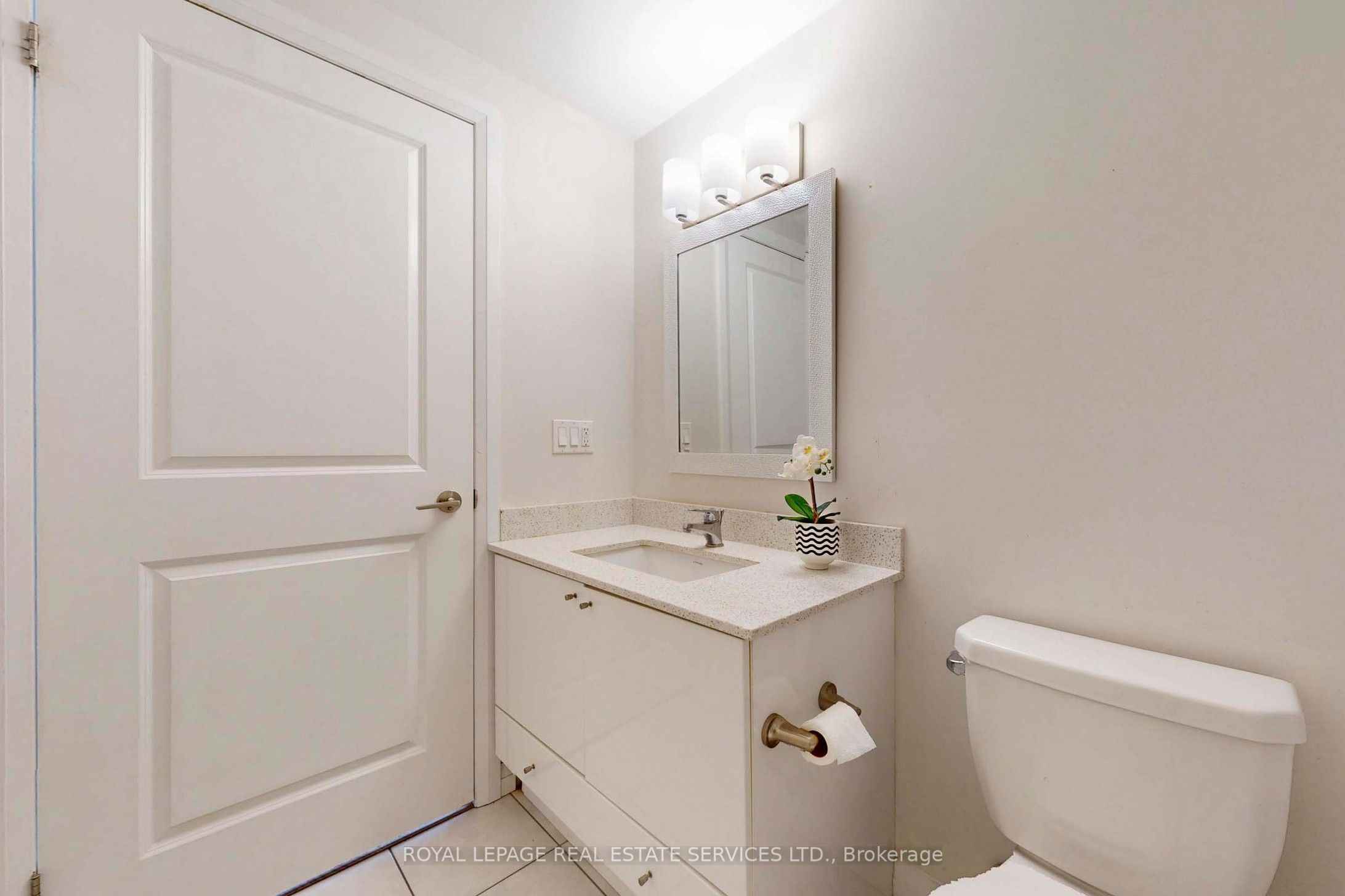 55 Eglinton Avenue W 1701 Property Photo 24