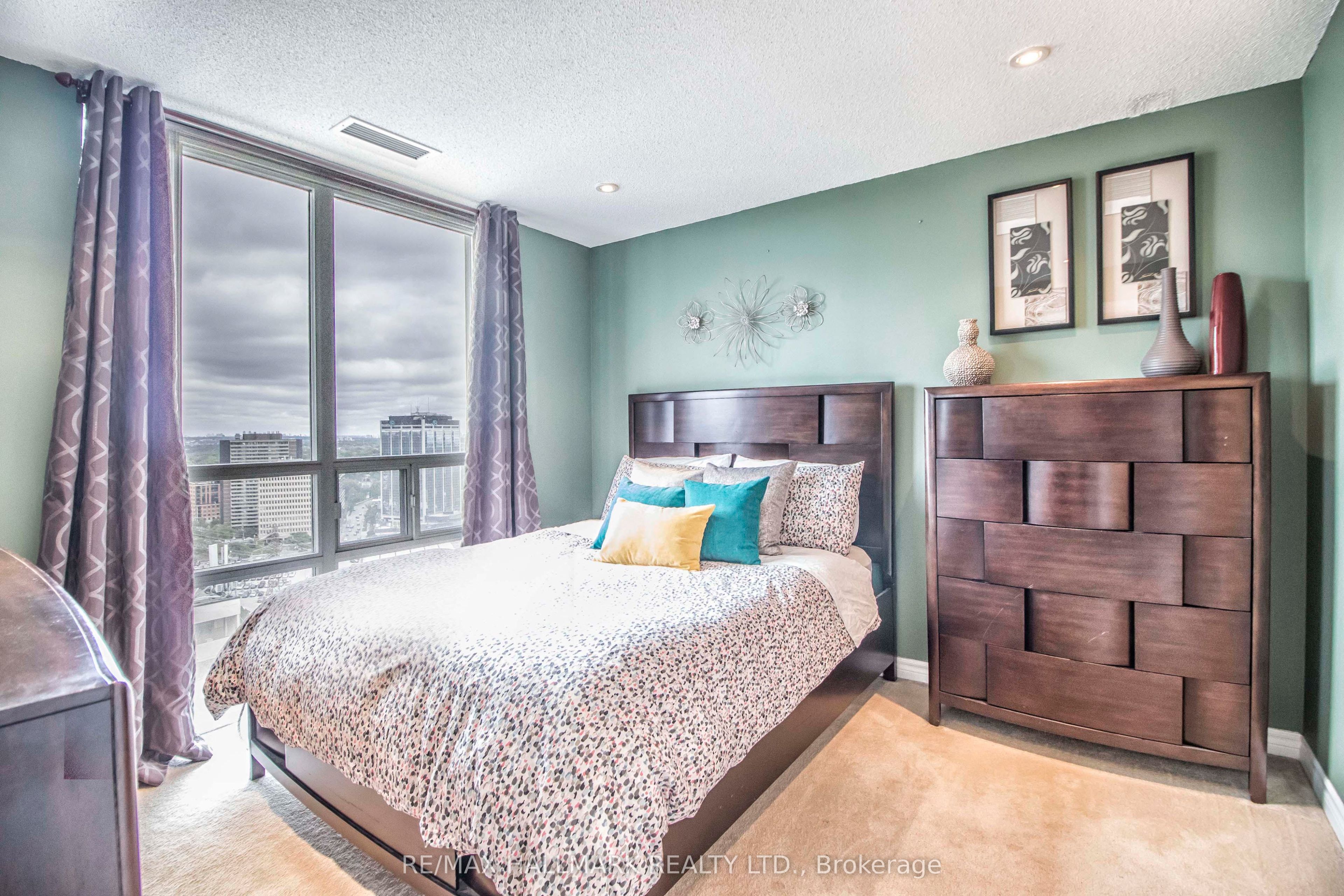5 Michael Power Place Ph02 Property Photo 6