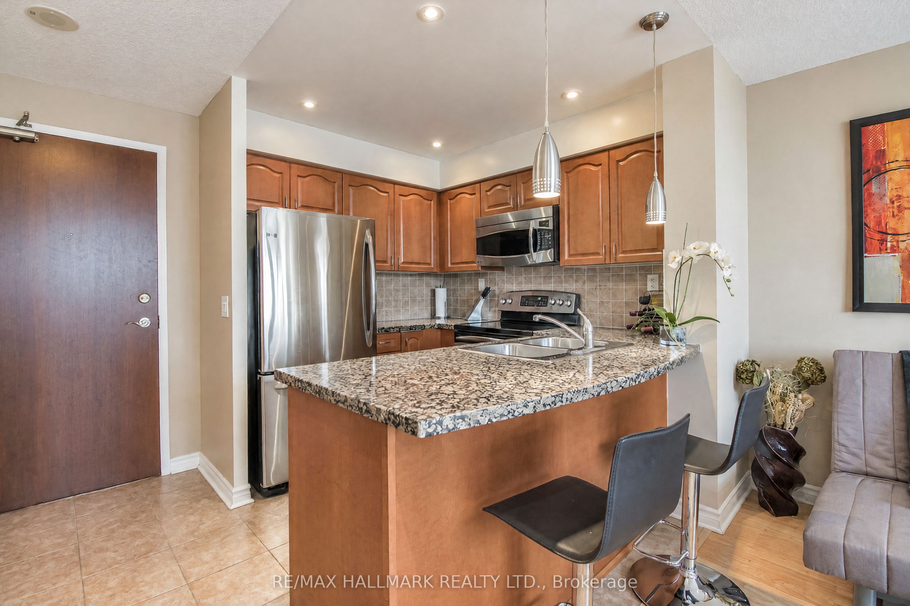 5 Michael Power Place Ph02 Property Photo 12