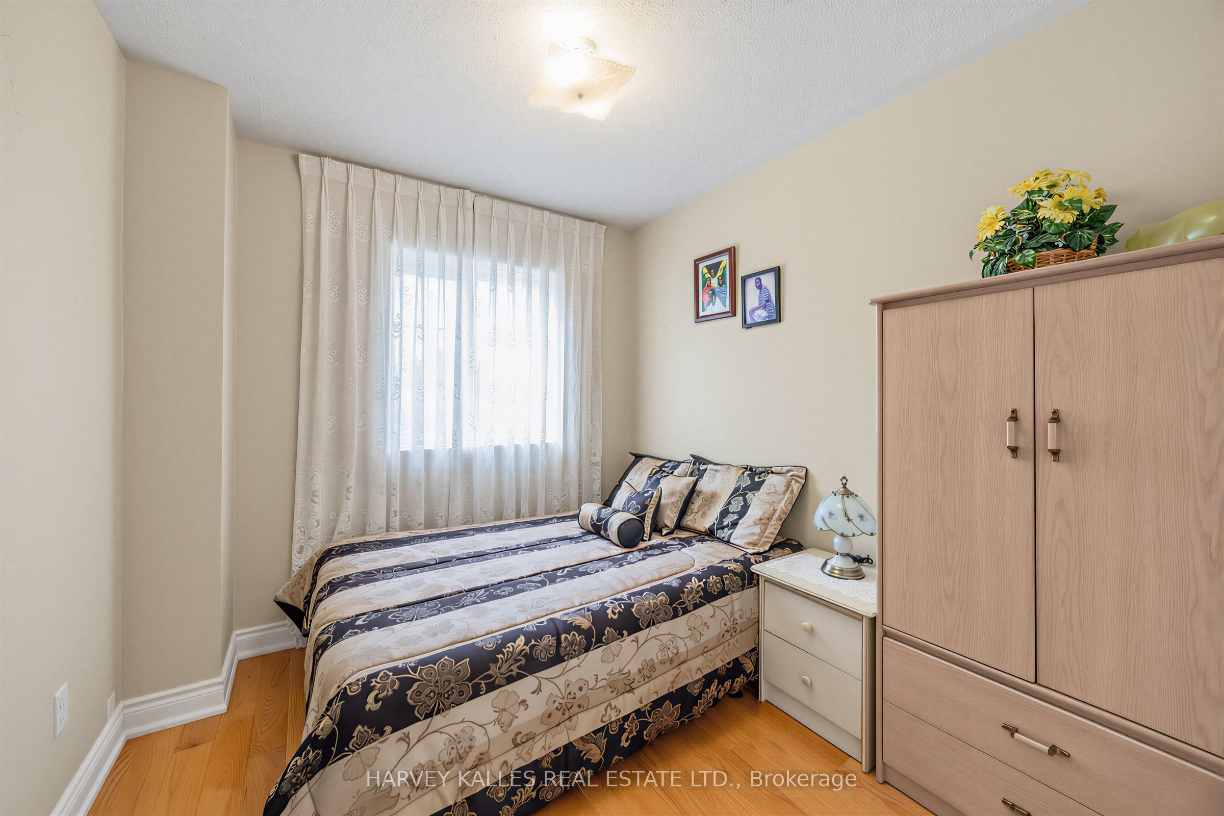 39 Ridgefield Court Property Photo 19