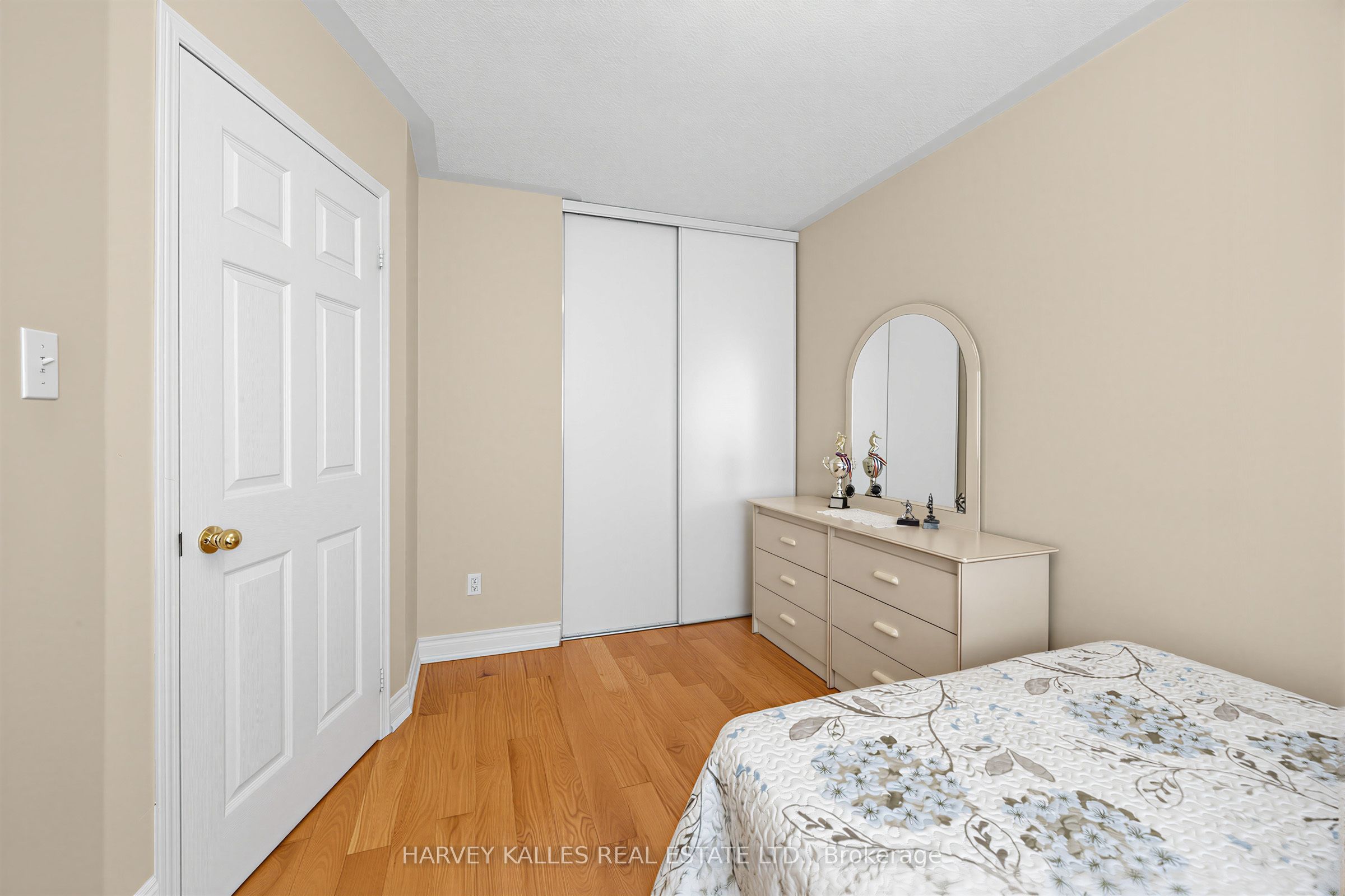 39 Ridgefield Court Property Photo 22