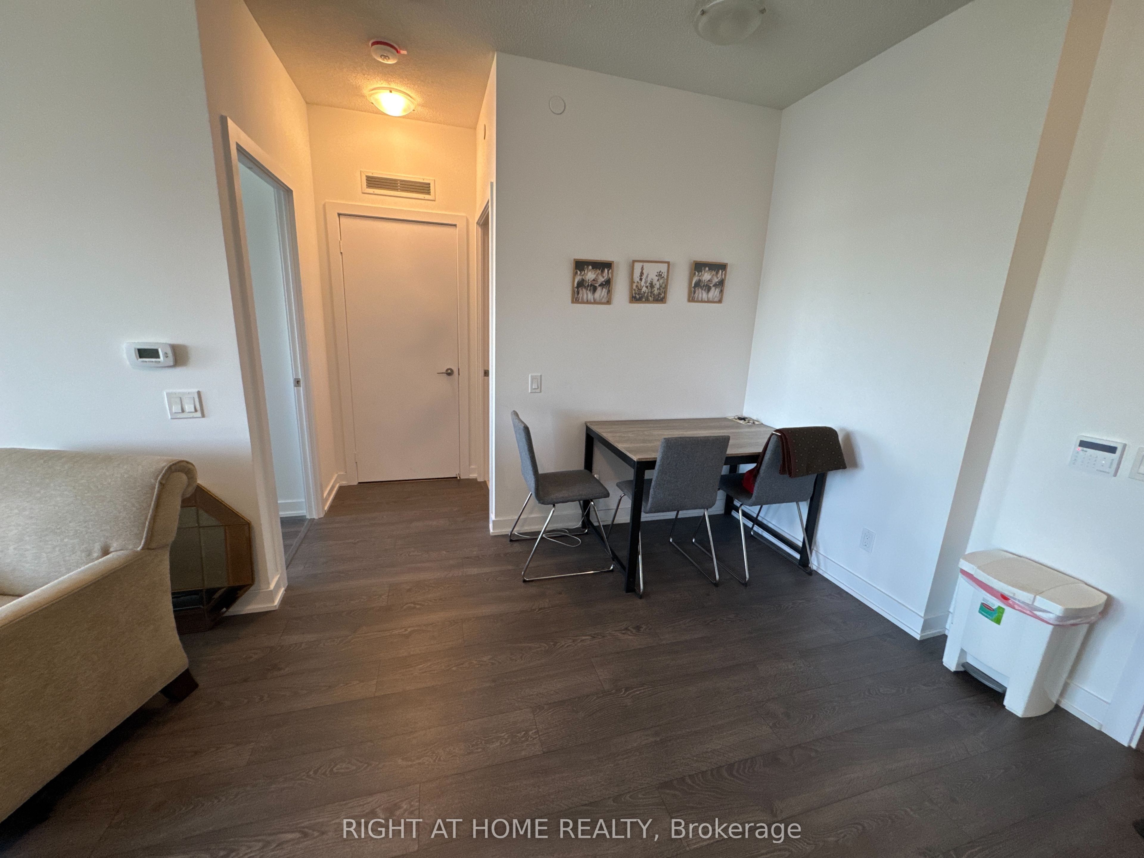 251 Manitoba Street 1411 Property Photo 9