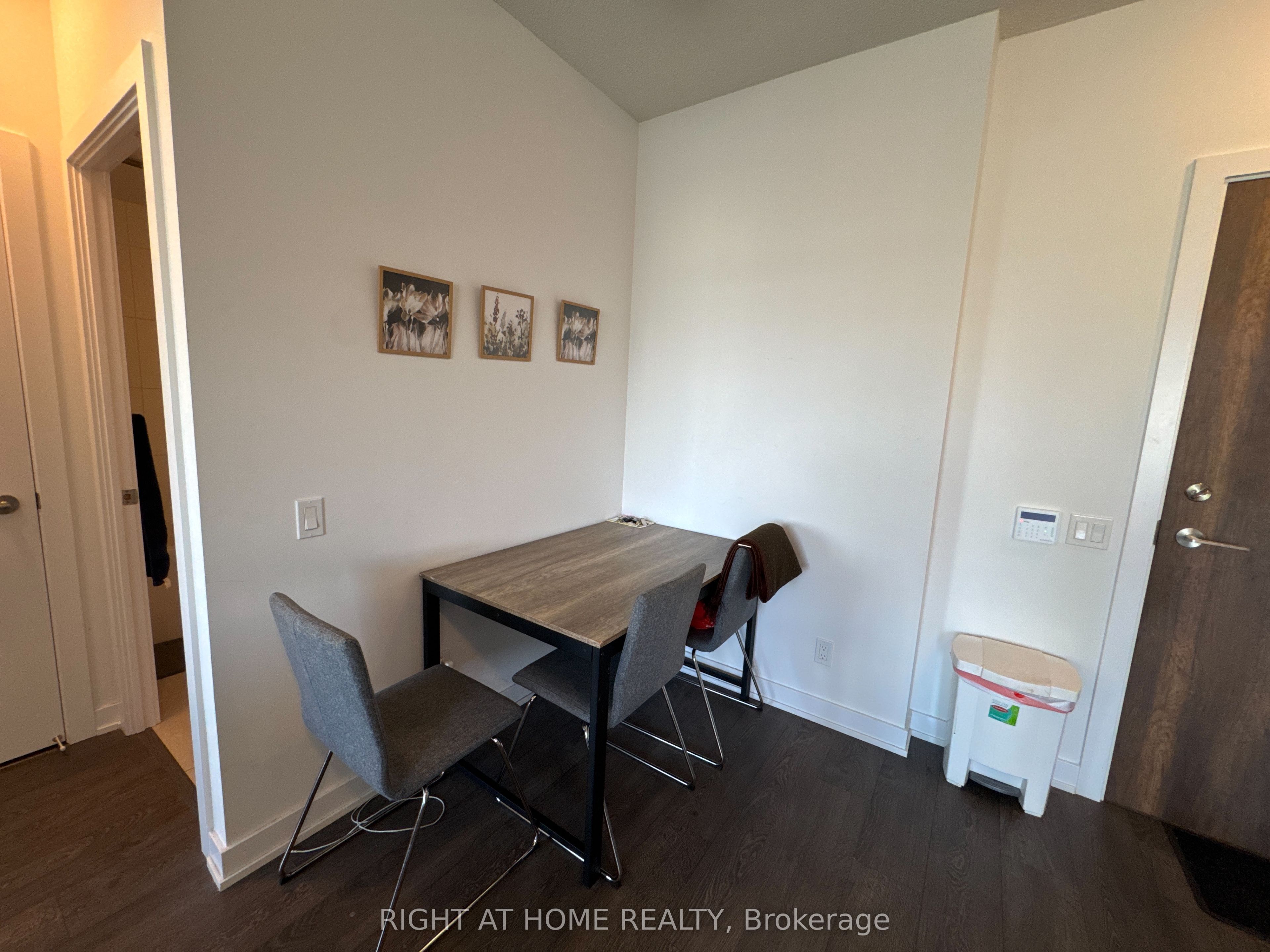 251 Manitoba Street 1411 Property Photo 10