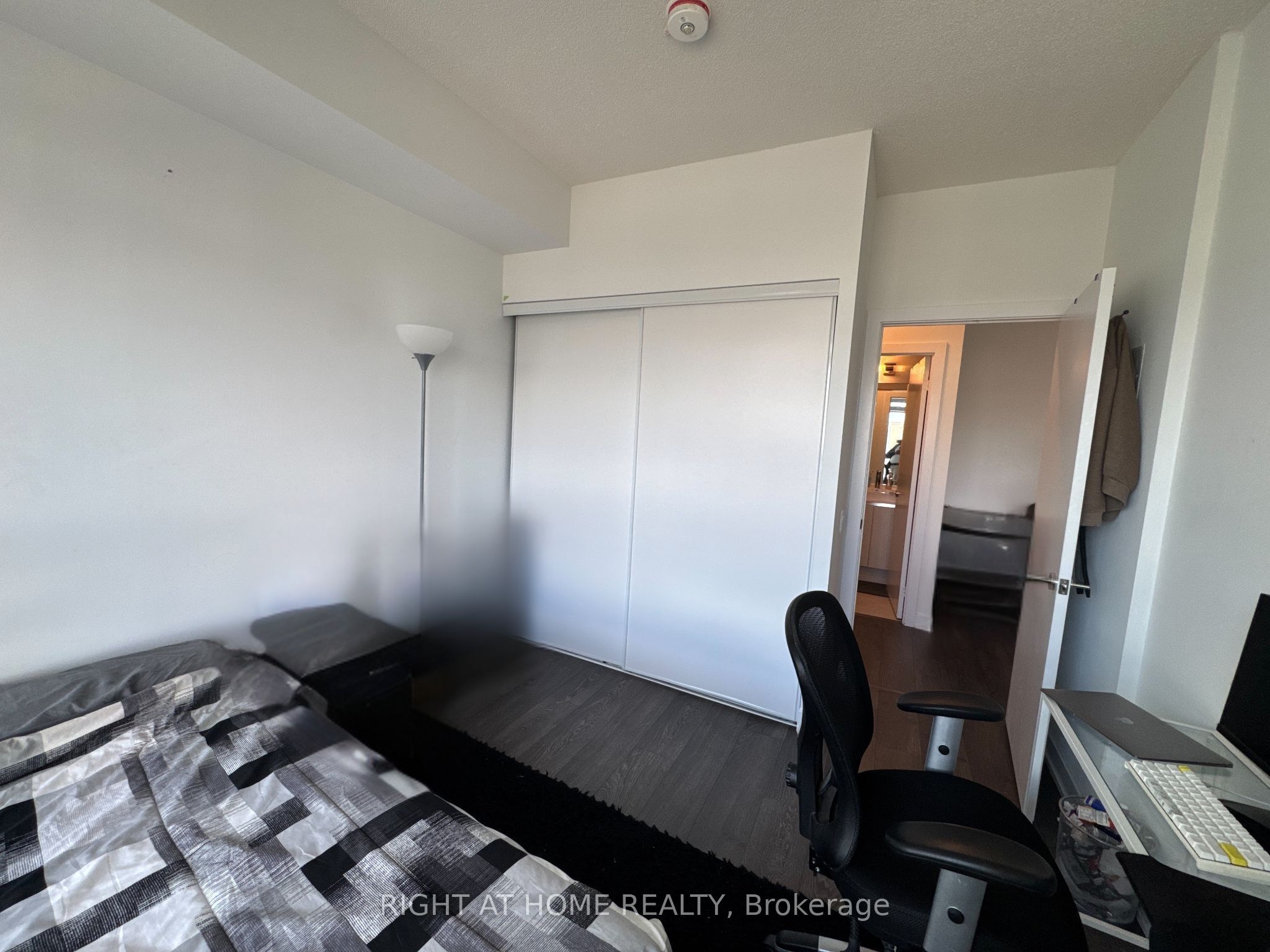 251 Manitoba Street 1411 Property Photo 14