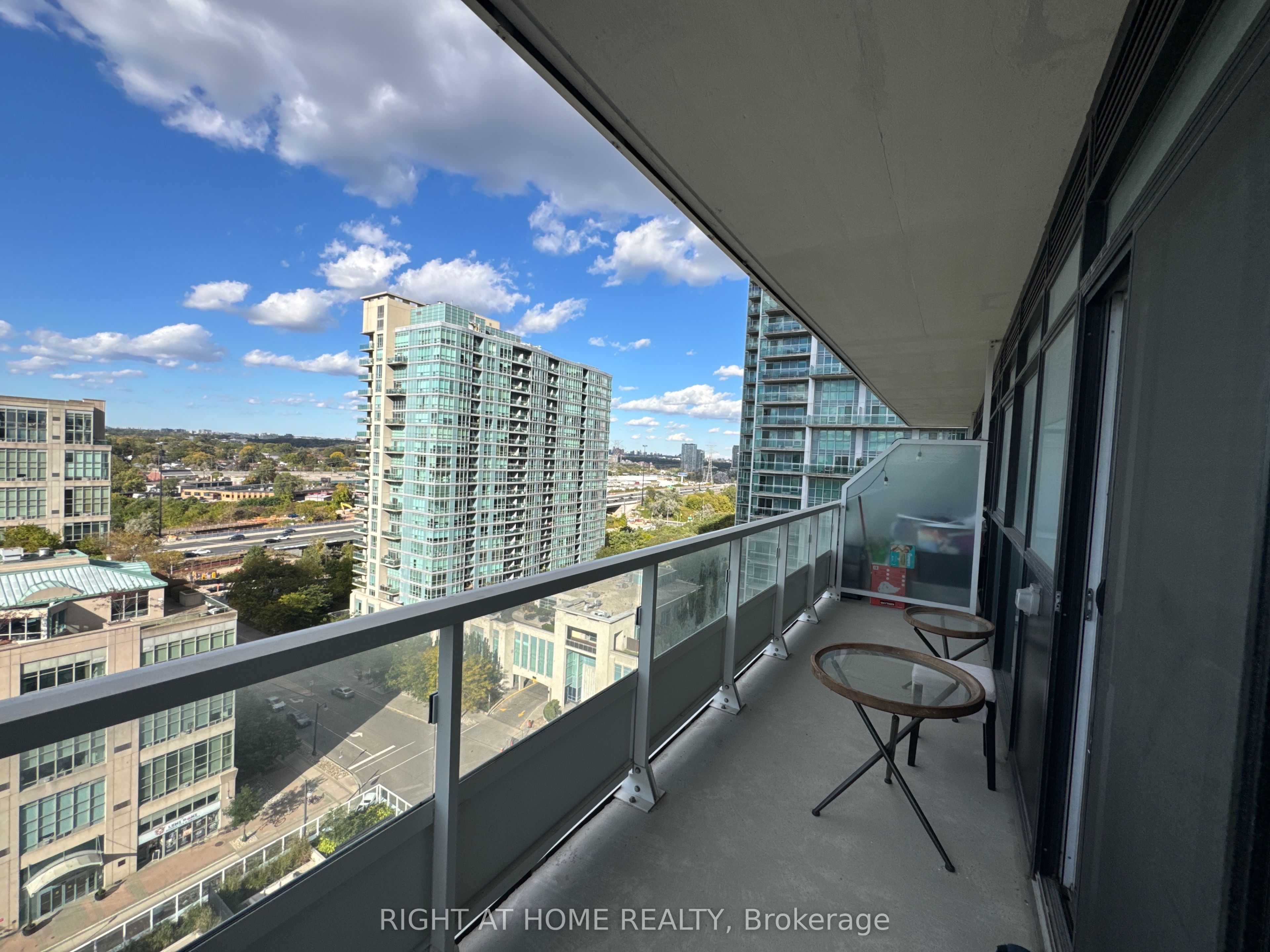 251 Manitoba Street 1411 Property Photo 17