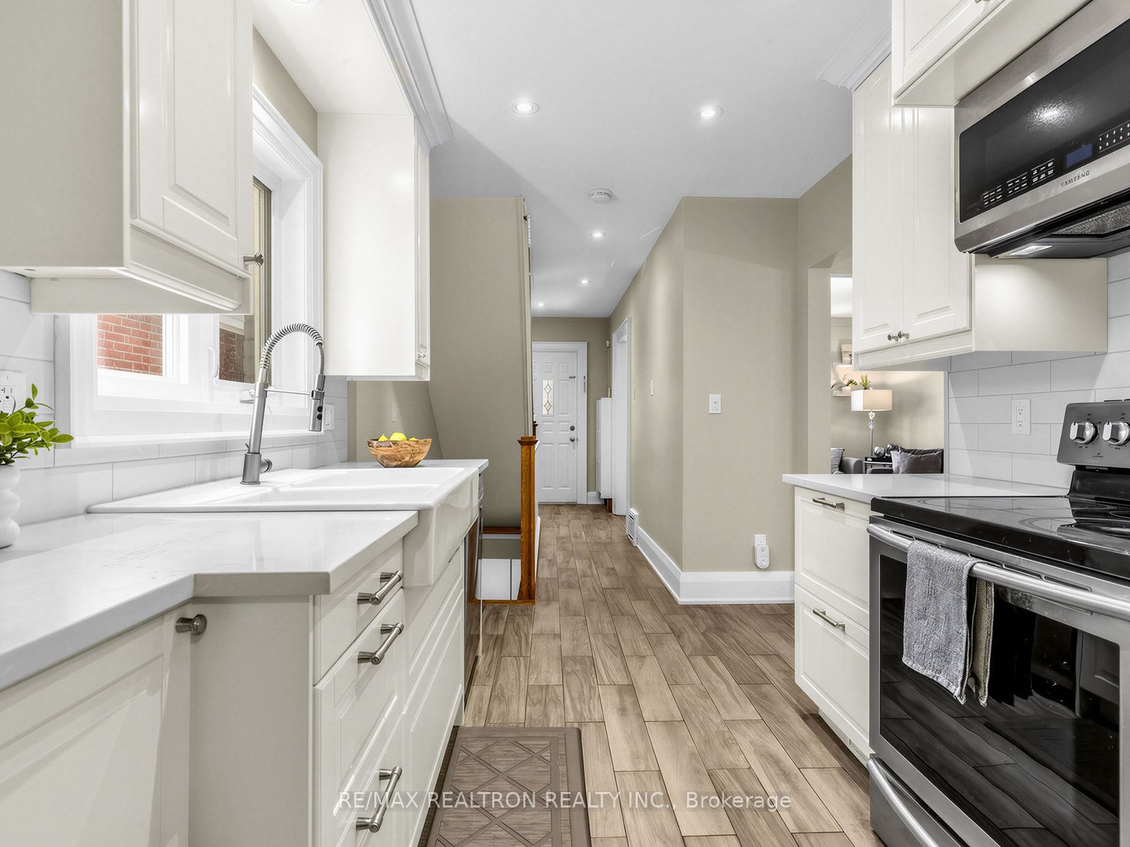 22 Mahoney Avenue Property Photo 9