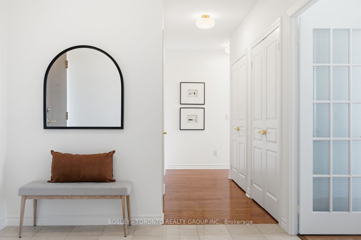 2662 Bloor Street W 1001 Property Photo 11