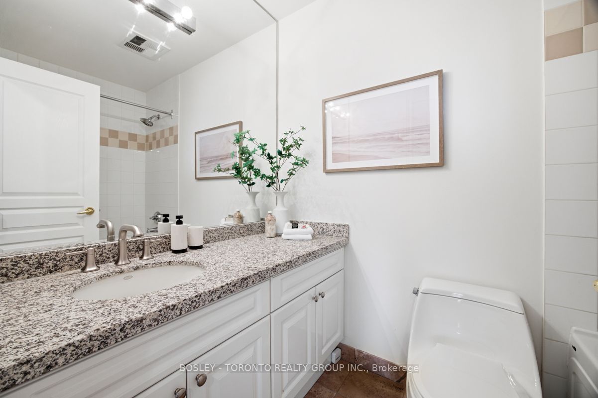 2662 Bloor Street W 1001 Property Photo 34