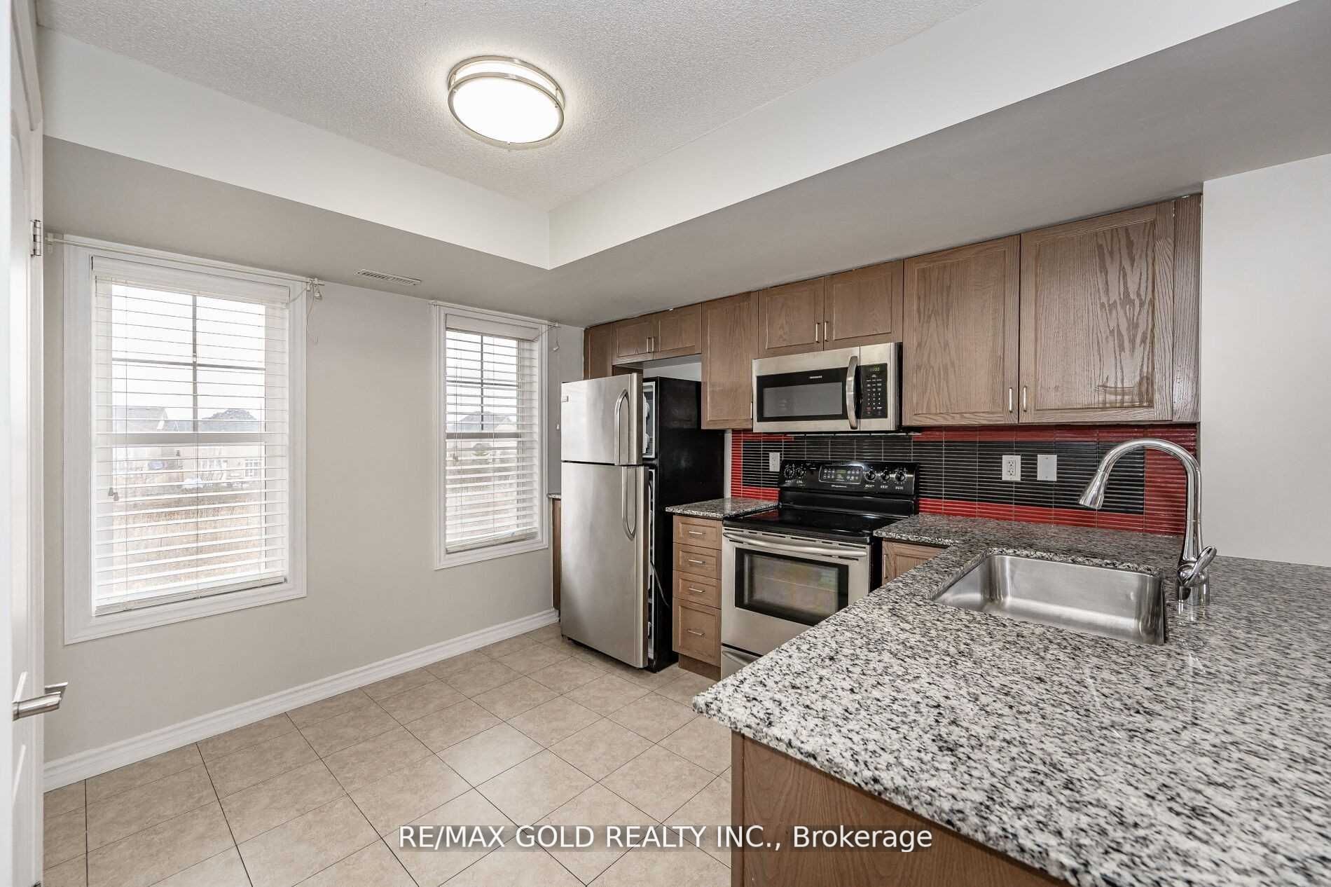 1380 Costigan Road #125 Property Photo 6