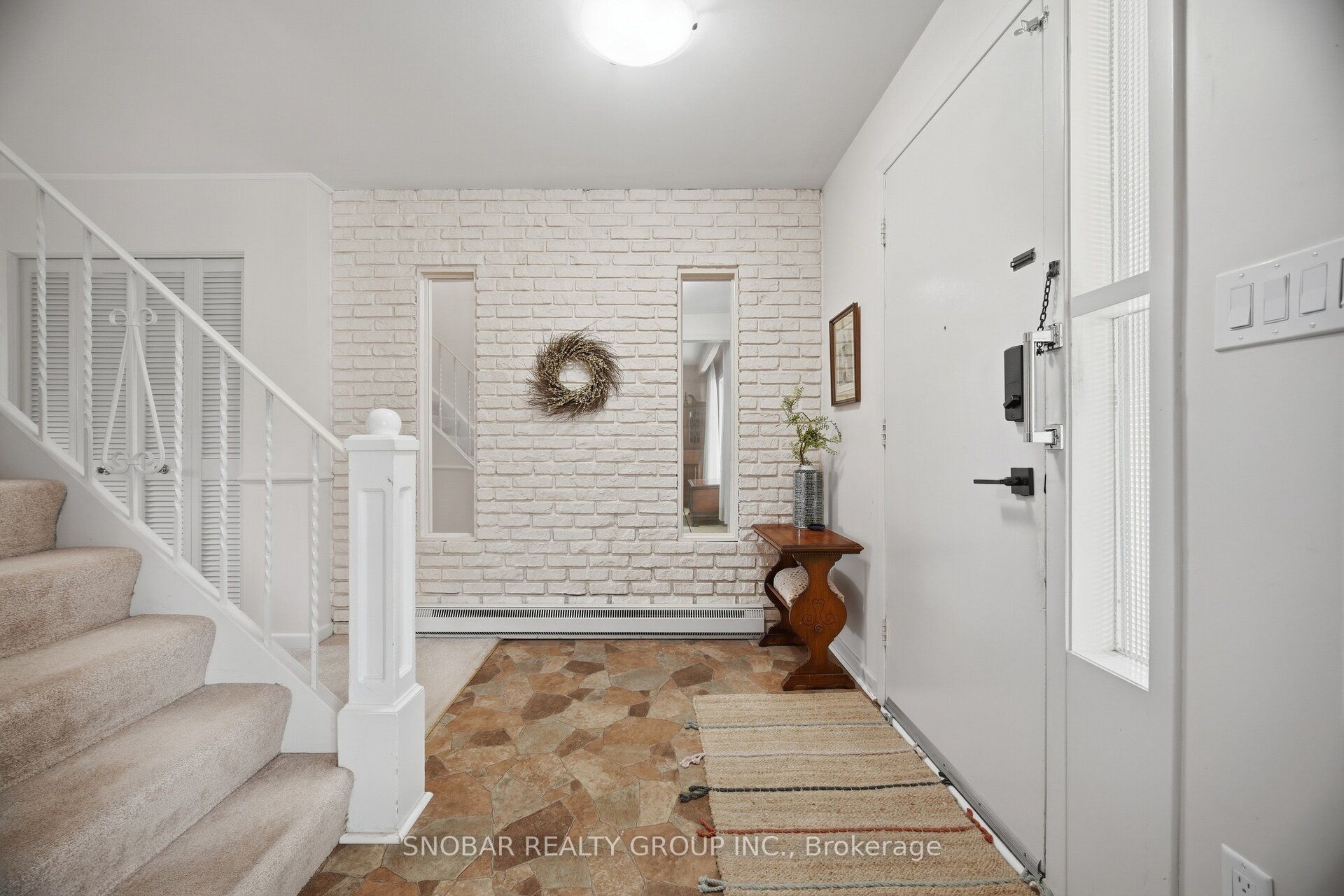 3206 Valmarie Avenue Property Photo 3