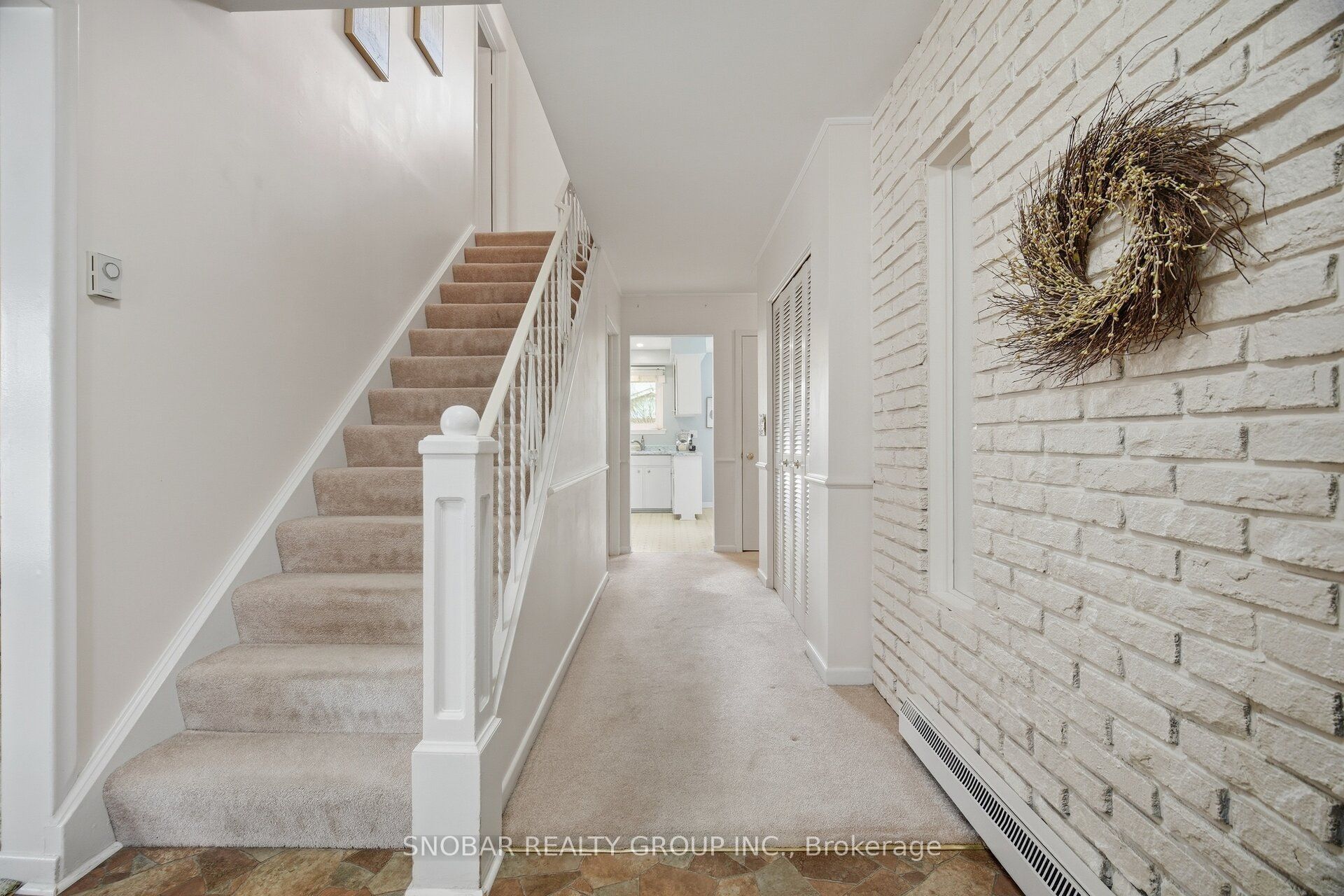 3206 Valmarie Avenue Property Photo 4