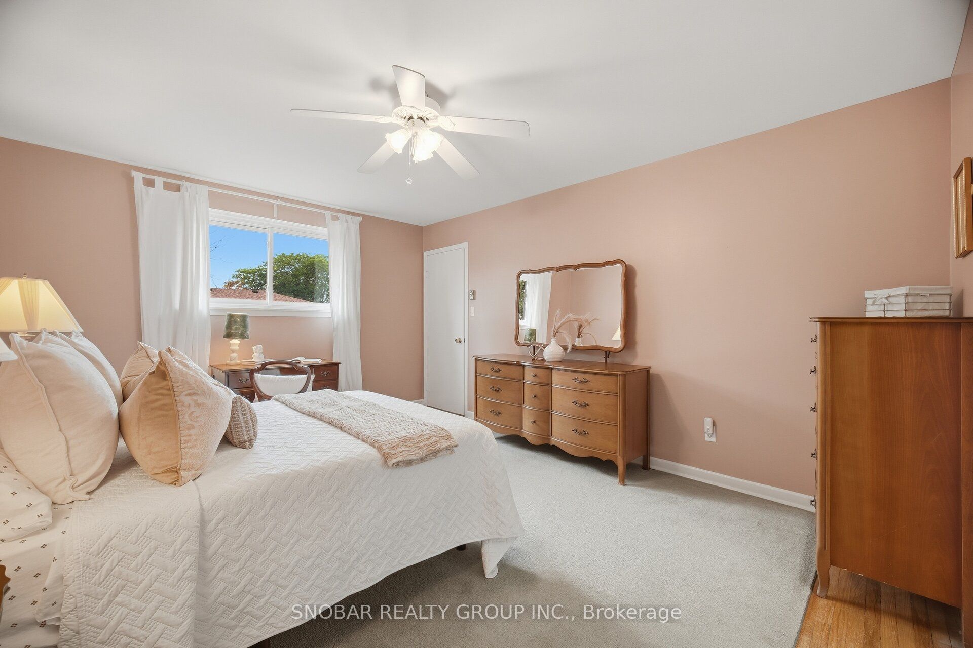 3206 Valmarie Avenue Property Photo 18