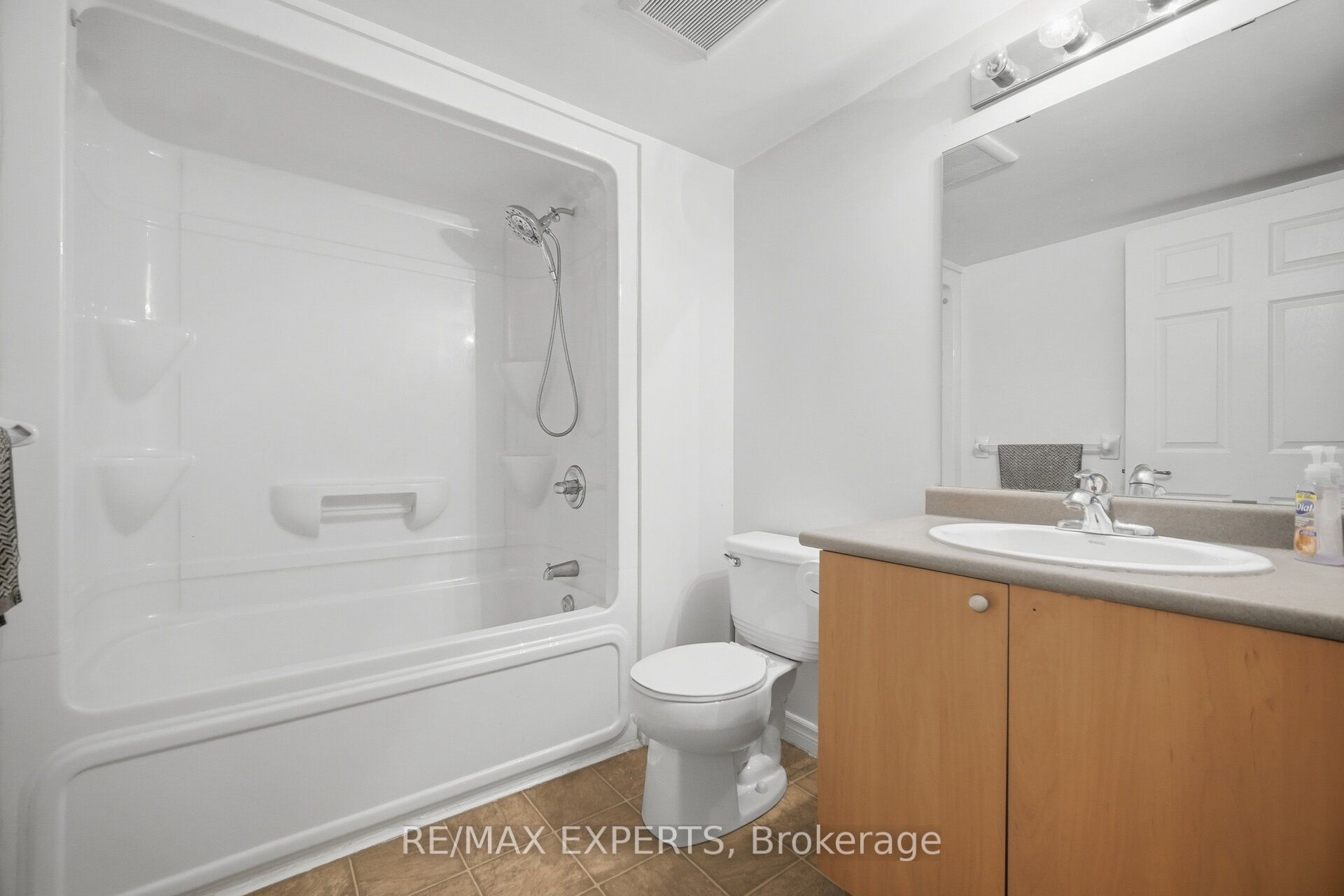 1491 Maple Avenue 206 Property Photo 21