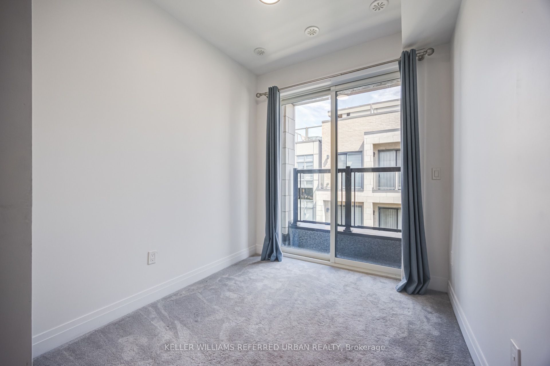 719 Lawrence Avenue W 52 Property Photo 20