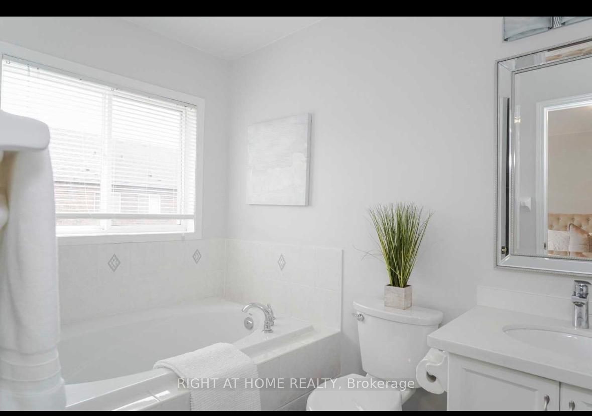 6399 Spinnaker Circle 121 Property Photo 6