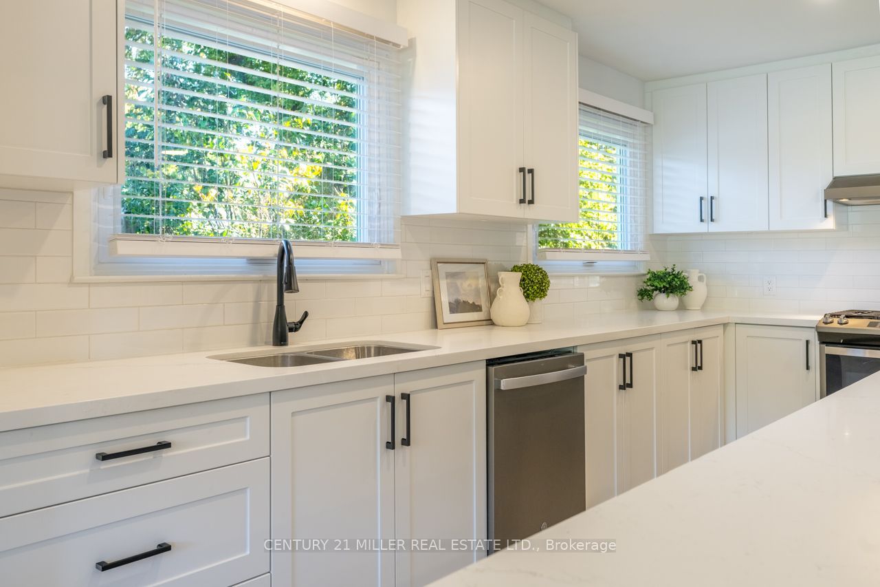 582 Strathcona Court Property Photo 11