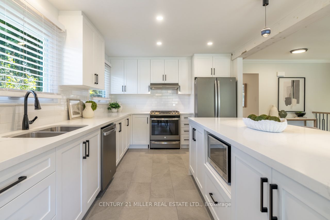 582 Strathcona Court Property Photo 12