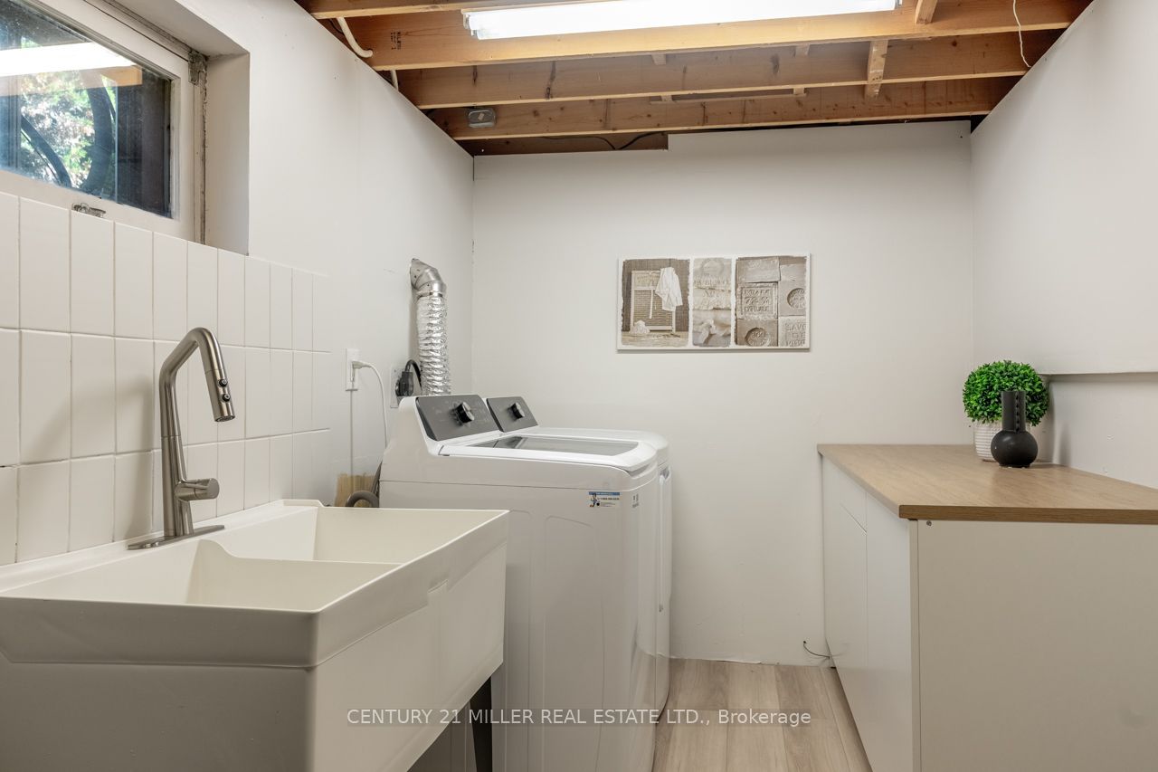 582 Strathcona Court Property Photo 30