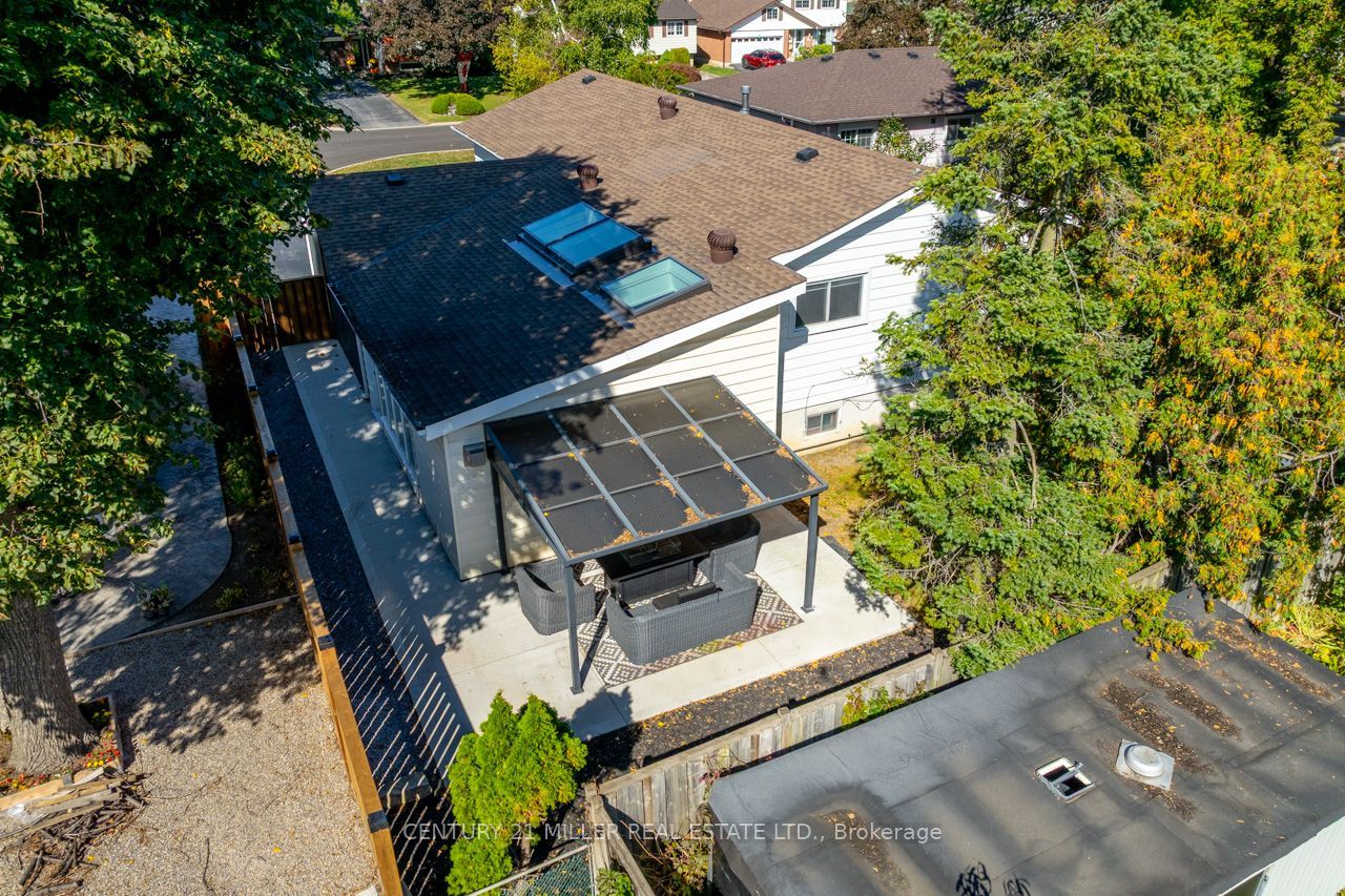 582 Strathcona Court Property Photo 32