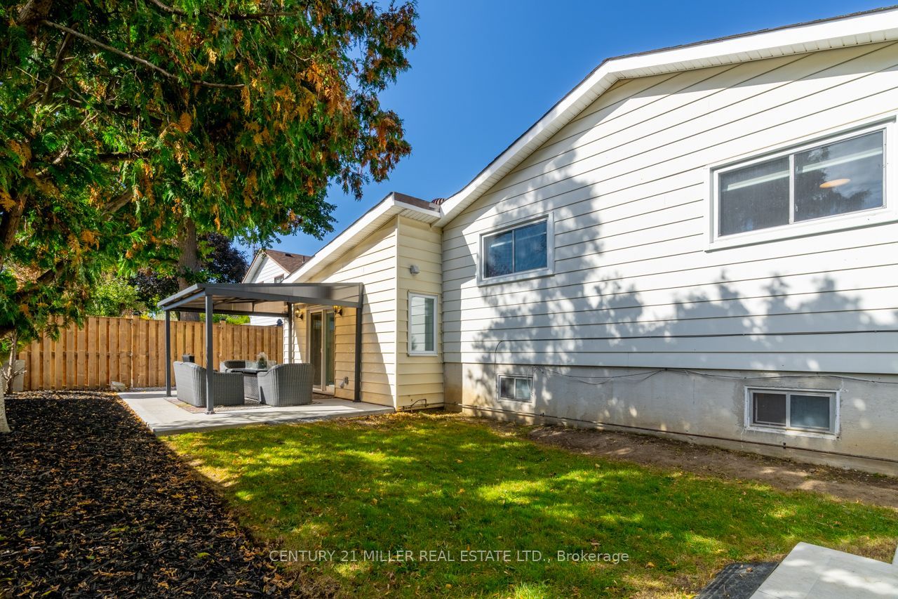 582 Strathcona Court Property Photo 33