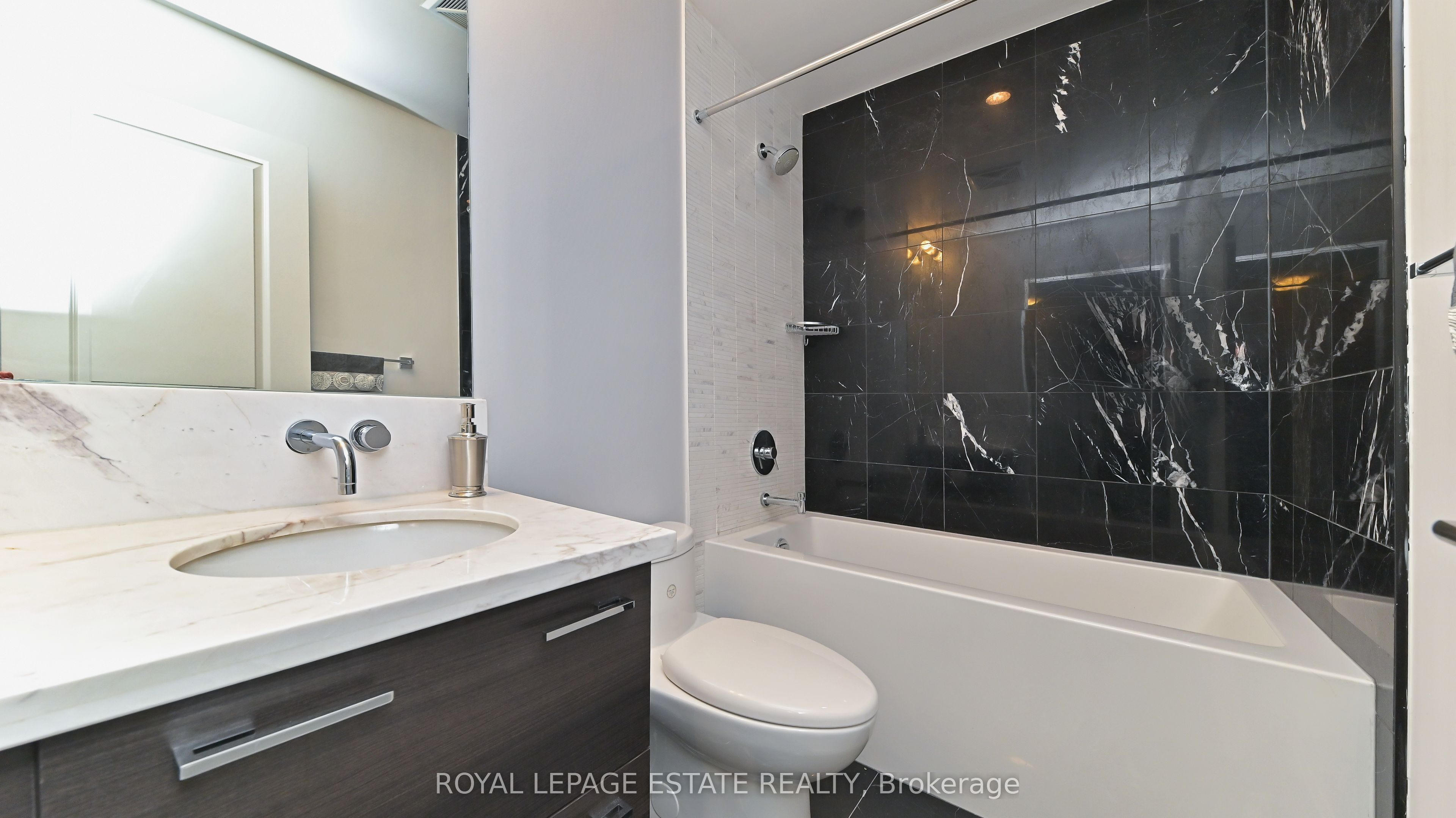 33 Shore Breeze Drive 2901 Property Photo 13