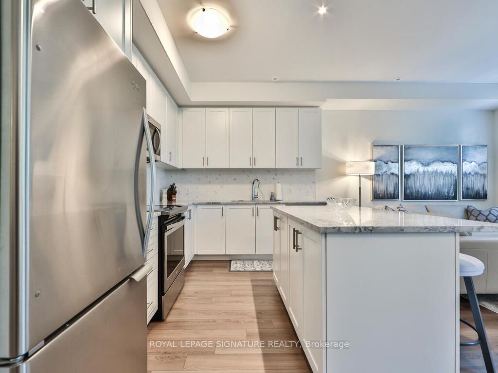 652 Cricklewood Drive 212 Property Photo 16