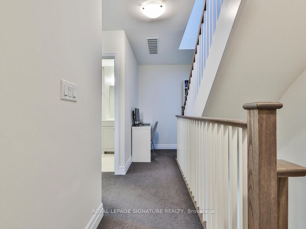 652 Cricklewood Drive 212 Property Photo 23