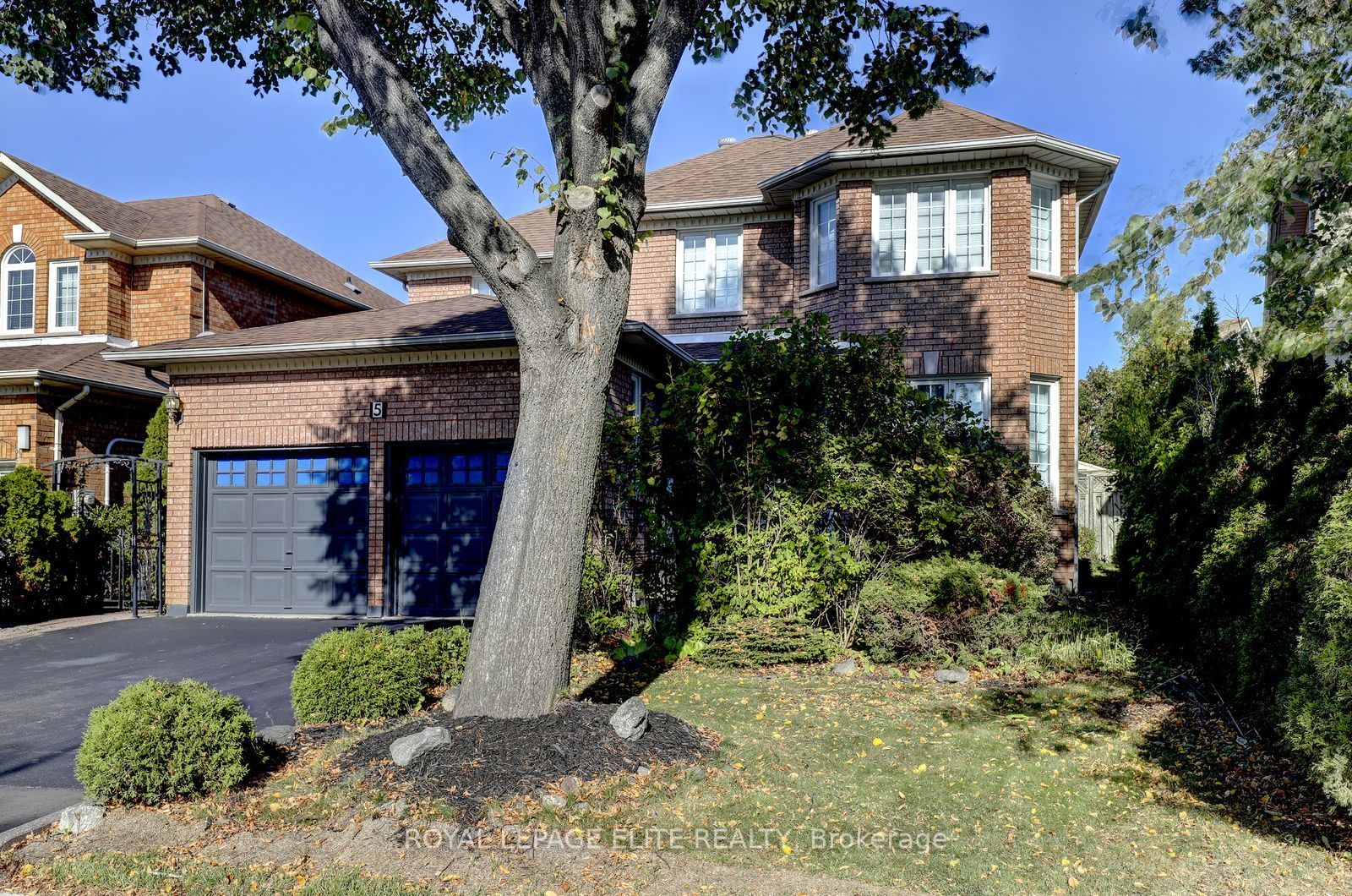5 Pinecone Way E Property Photo 2