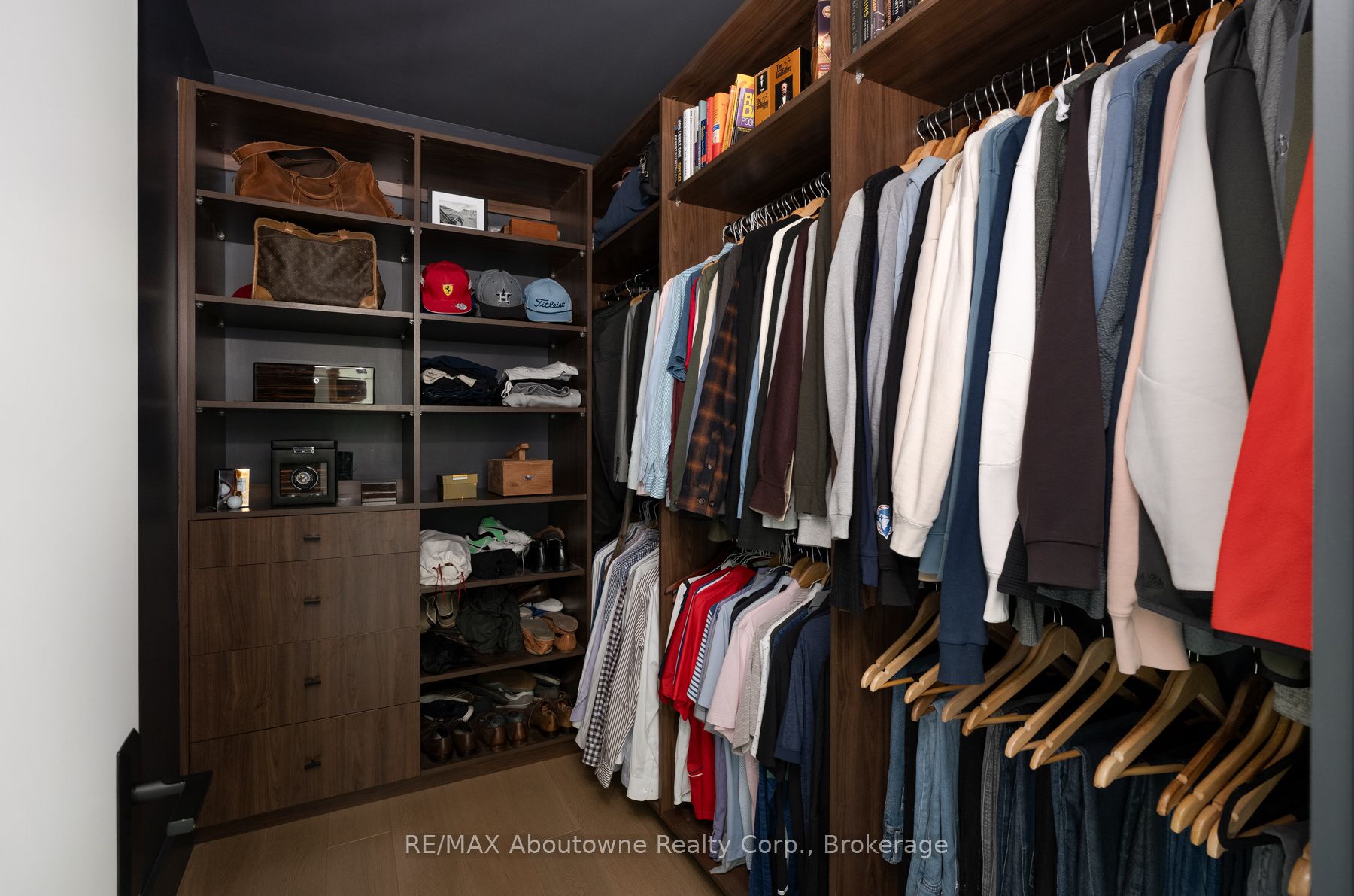 203 Weybourne Road Property Photo 24