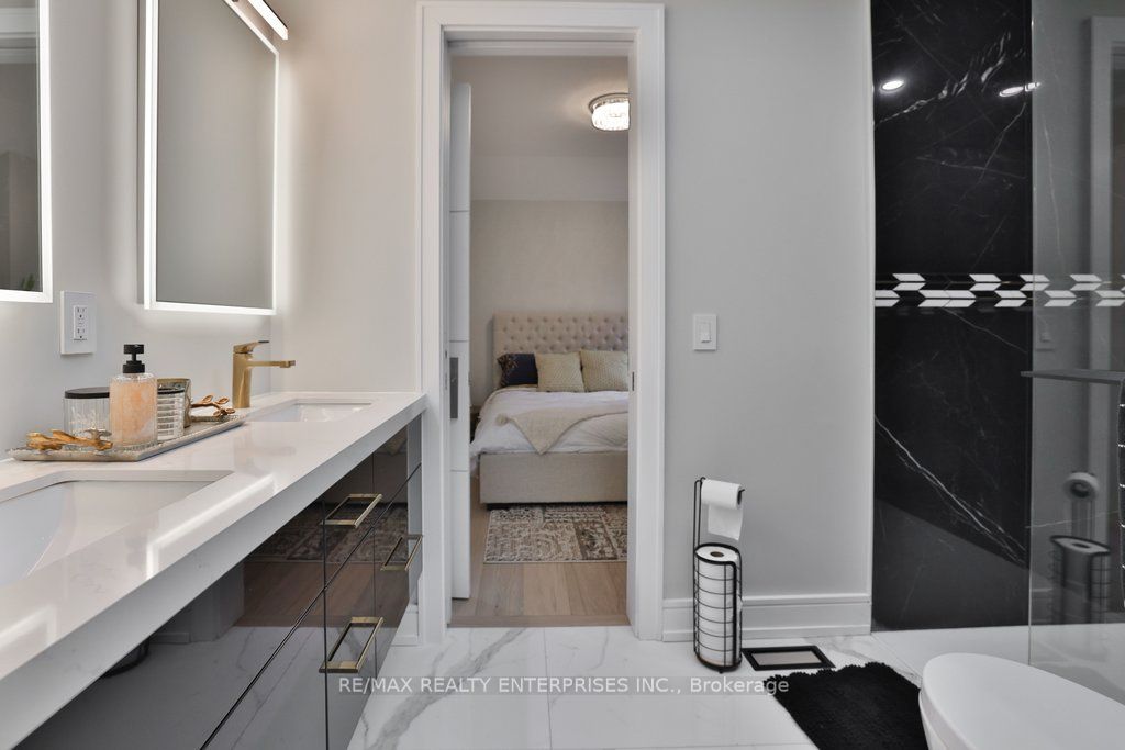 47 Thirteenth Street Property Photo 32