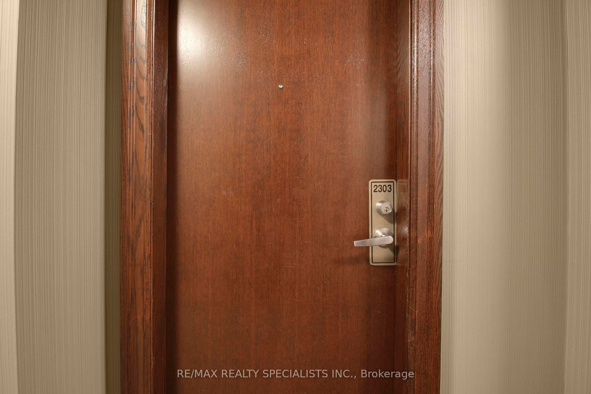 335 Rathburn Road W 2303 Property Photo 5