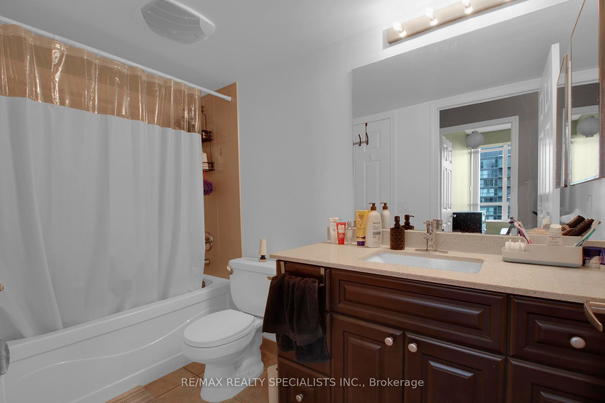 335 Rathburn Road W 2303 Property Photo 18