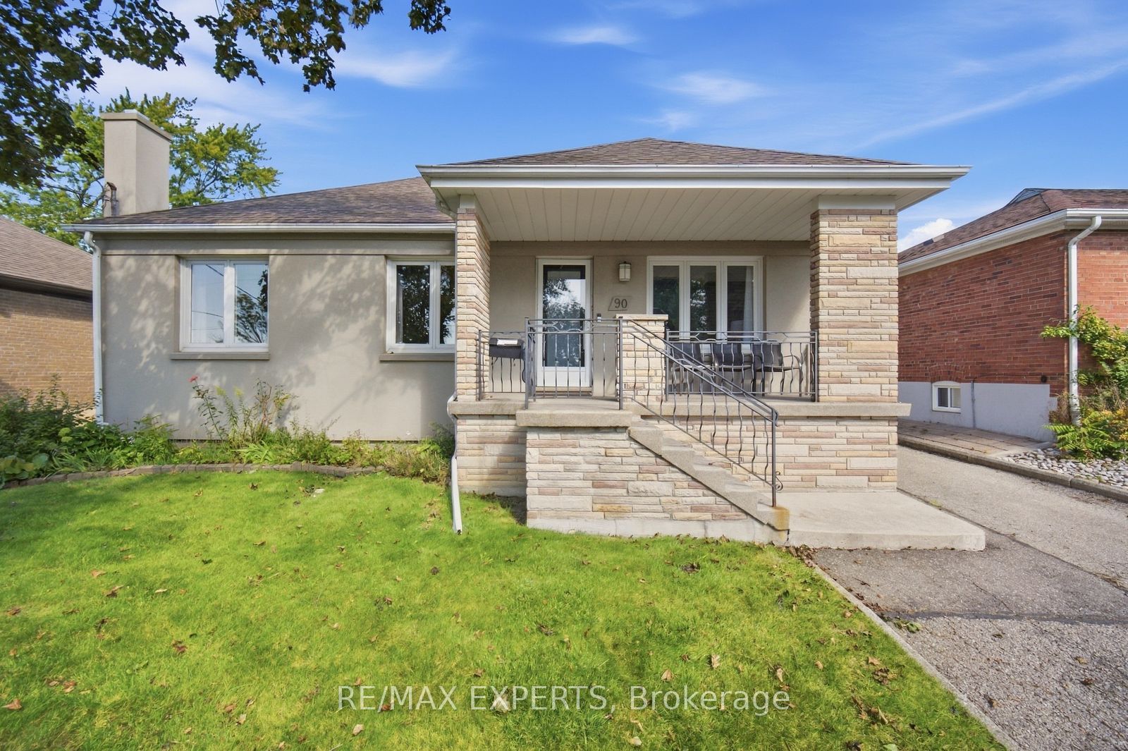 90 Heathrow Drive
