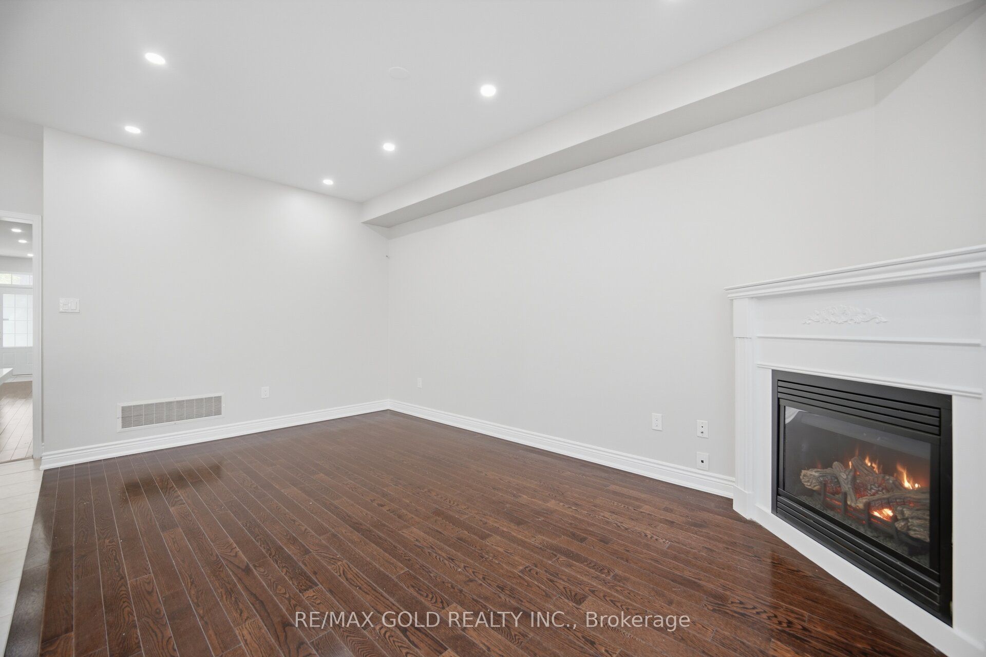 55 Loftsmoor Drive Property Photo 18