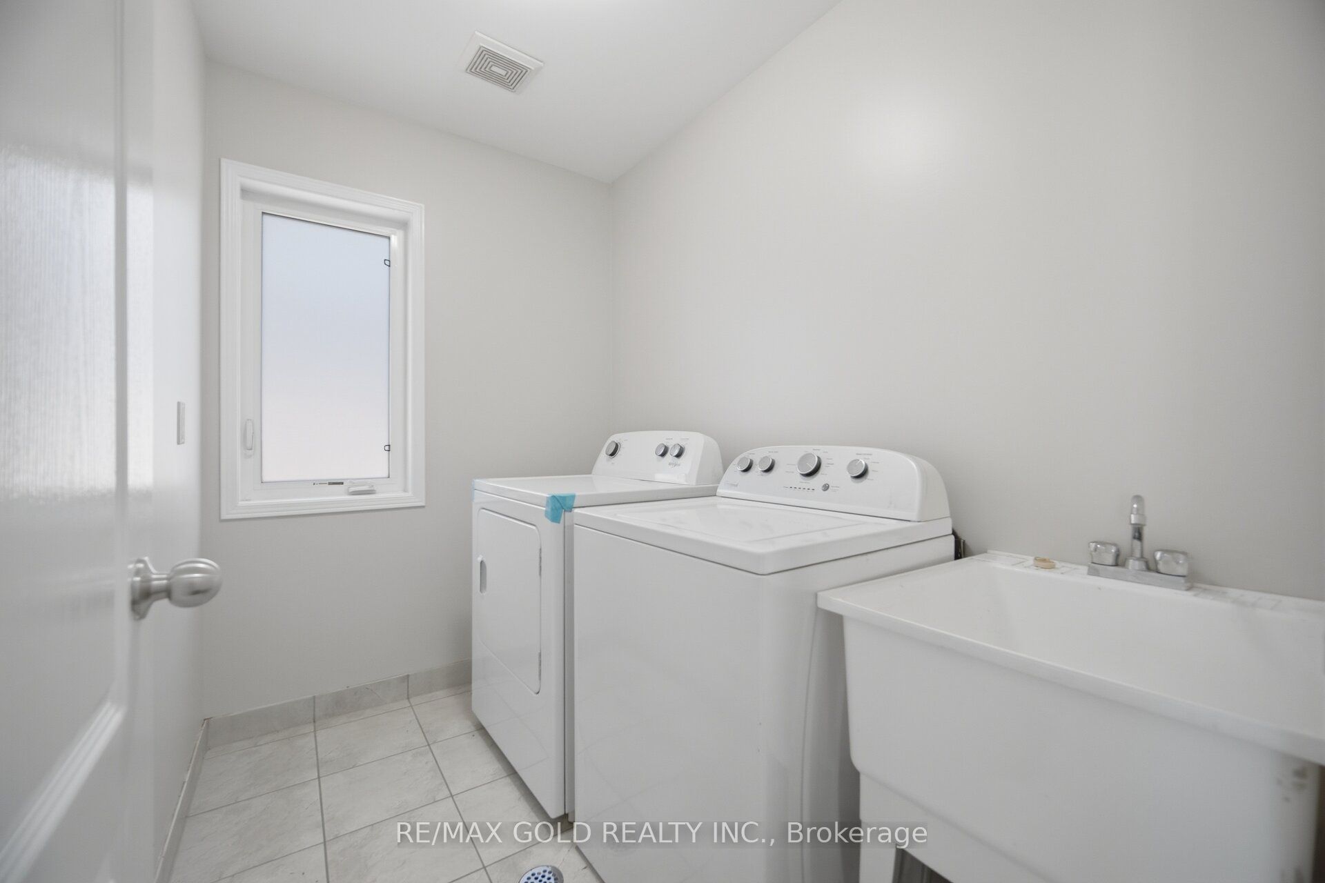 55 Loftsmoor Drive Property Photo 40