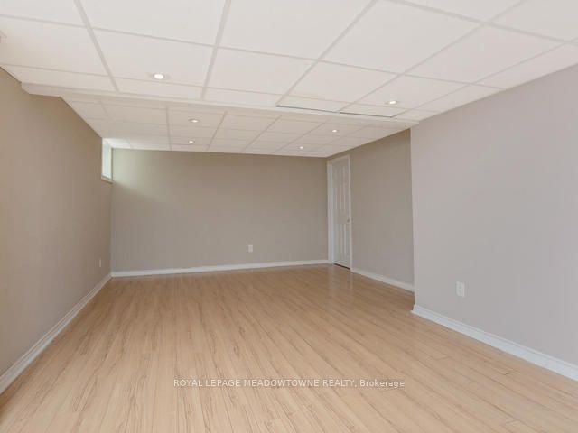 960 Philbrook Drive Lower Property Photo 7