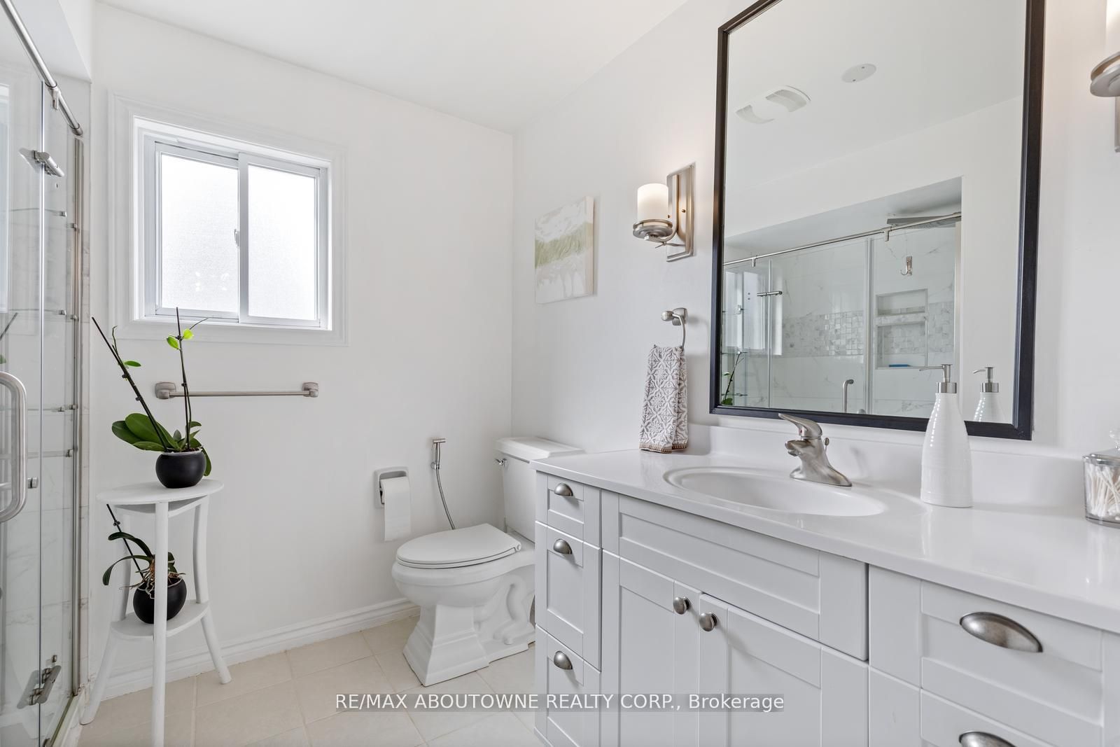 467 Hedgerow Lane Property Photo 22
