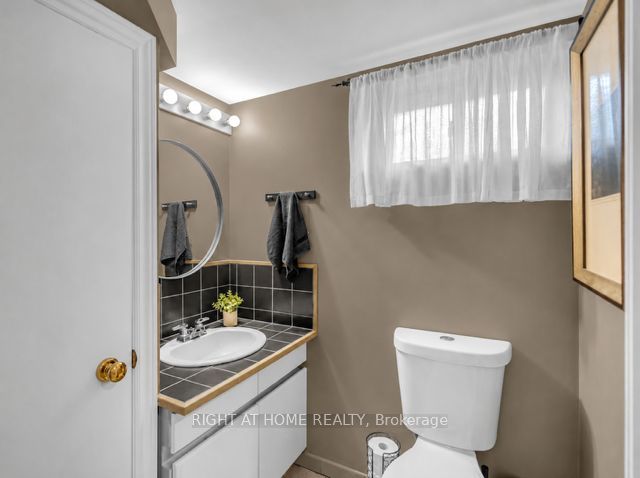 1432 Dewbourne Crescent Property Photo 30