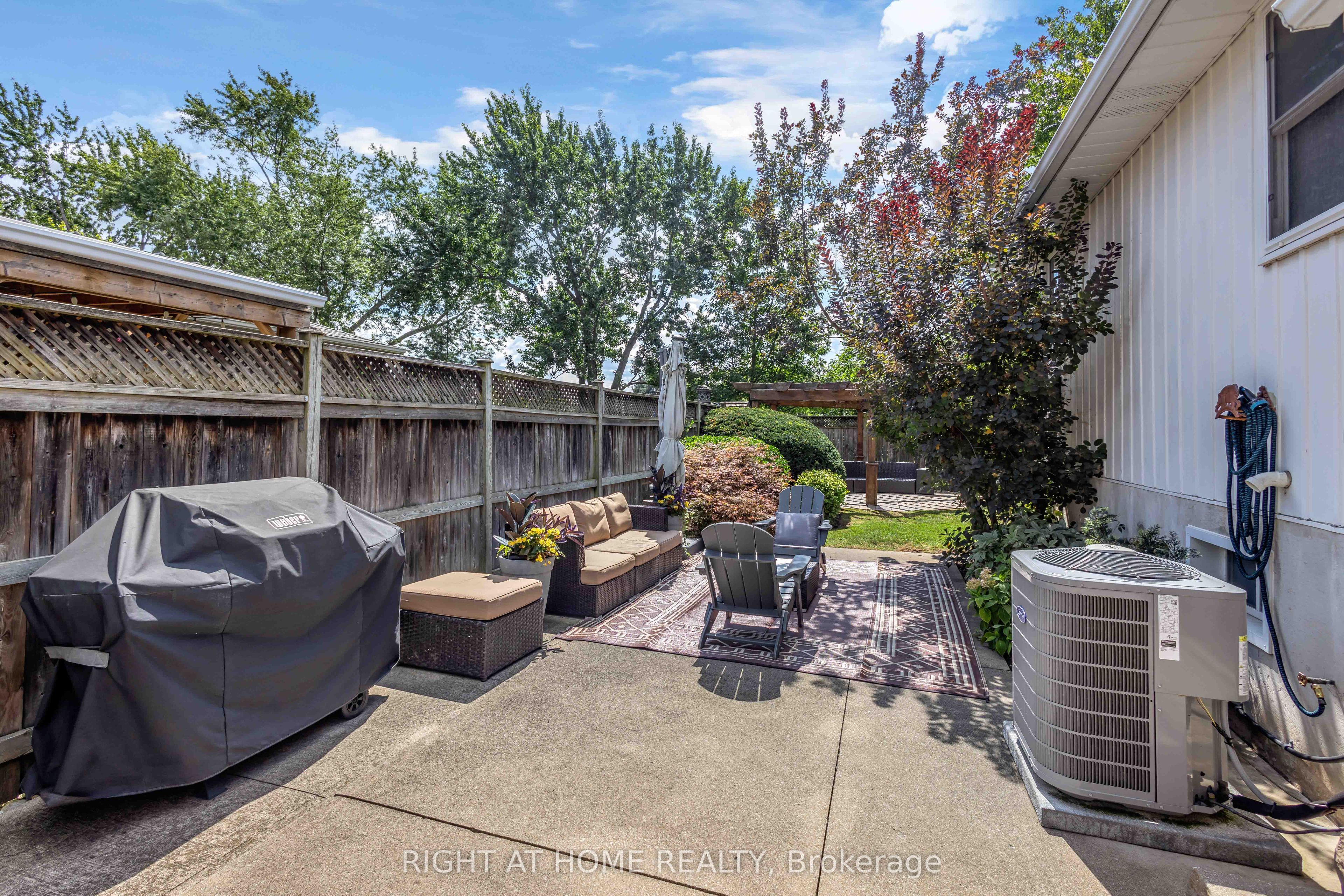 1432 Dewbourne Crescent Property Photo 32