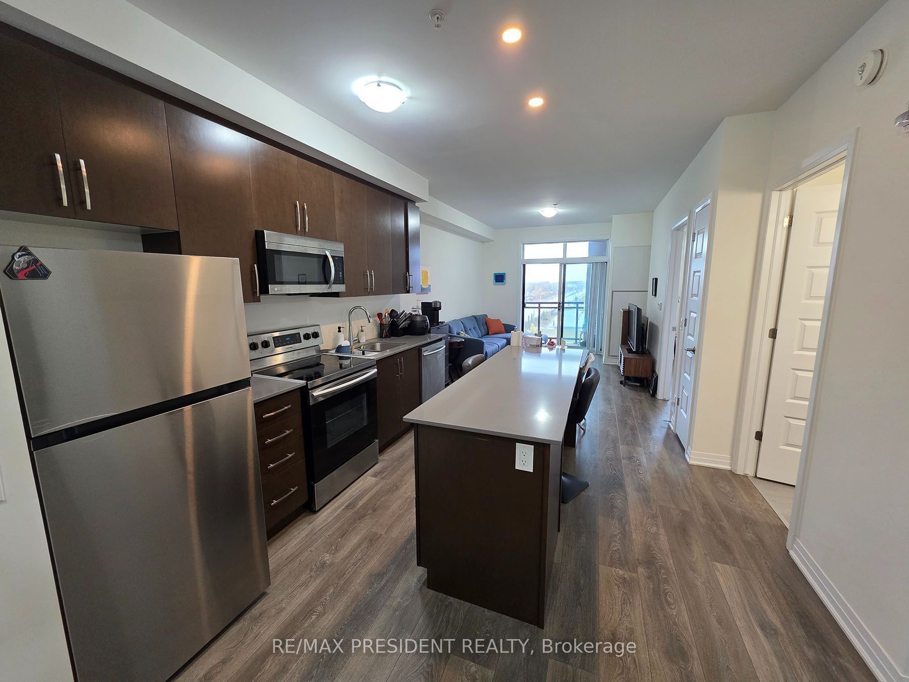 1105 Leger Way 521 Property Photo 2