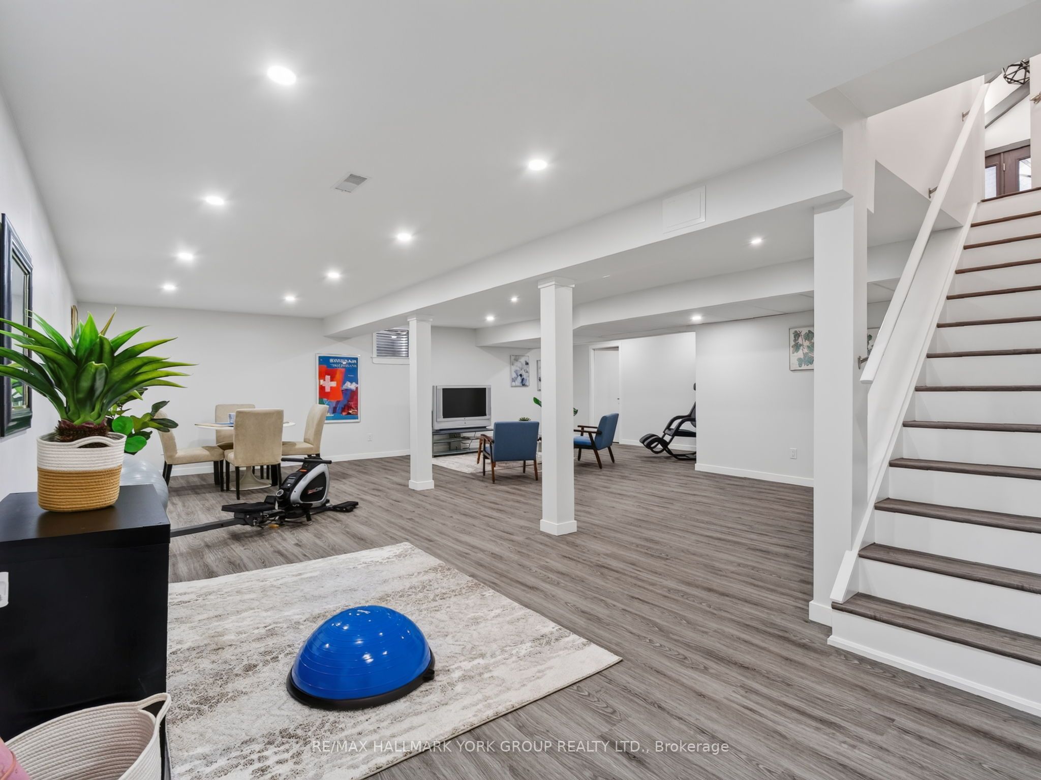 21 Birchview Drive Property Photo 43