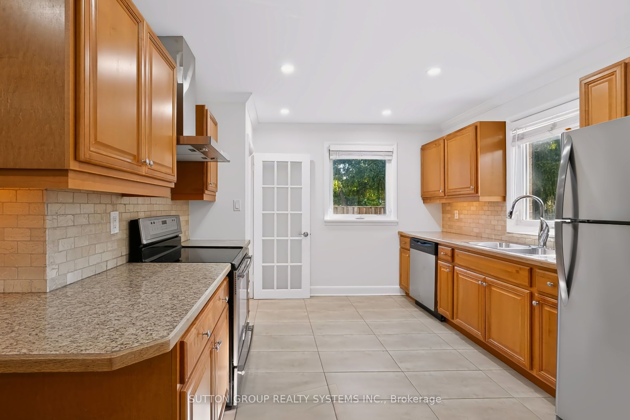 94 Harold Street Property Photo 6